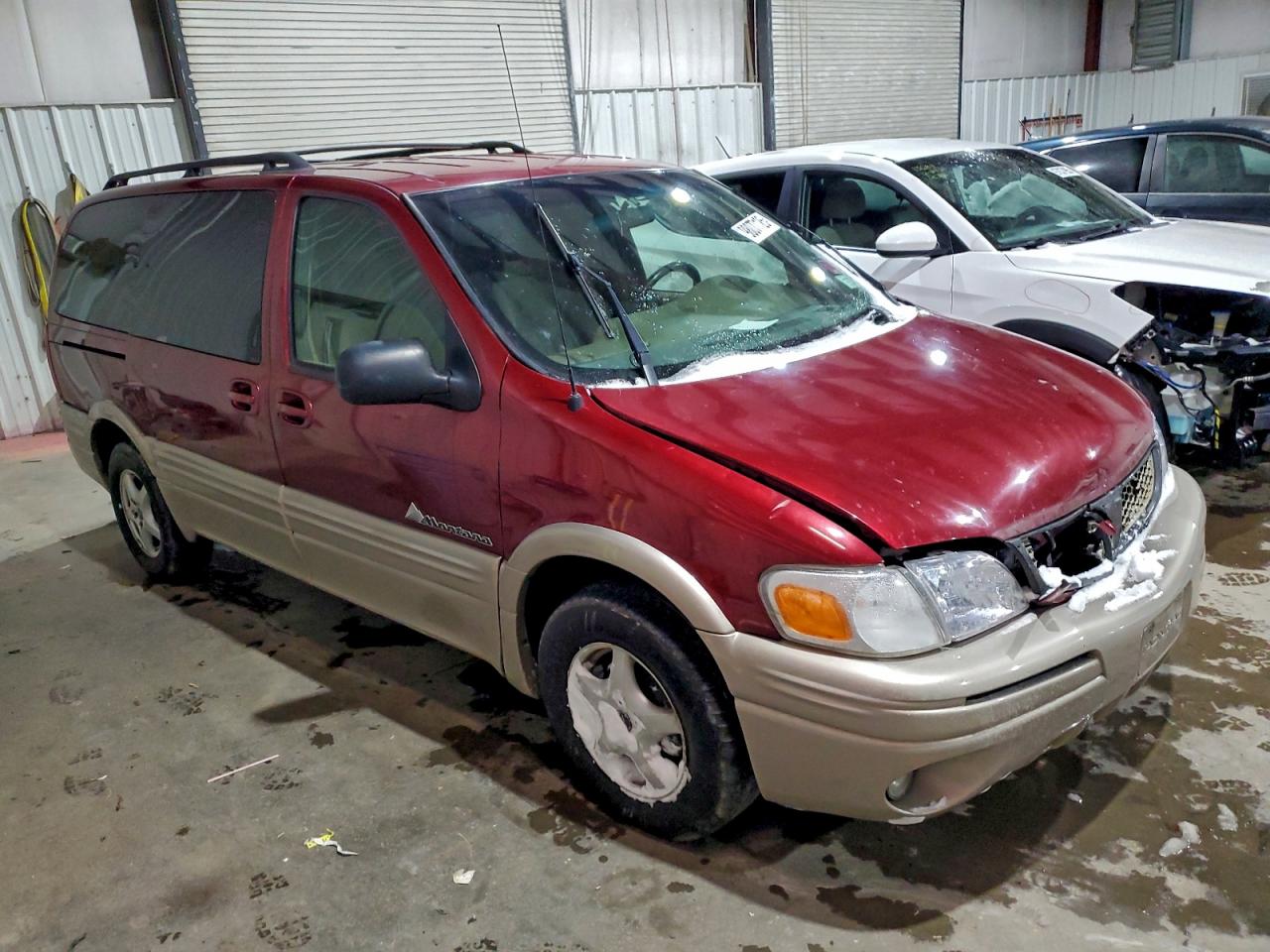 2002 Pontiac Montana Red vin: 1GMDX03E72D305829