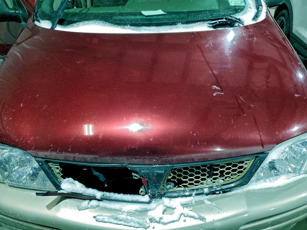 2002 Pontiac Montana Red vin: 1GMDX03E72D305829