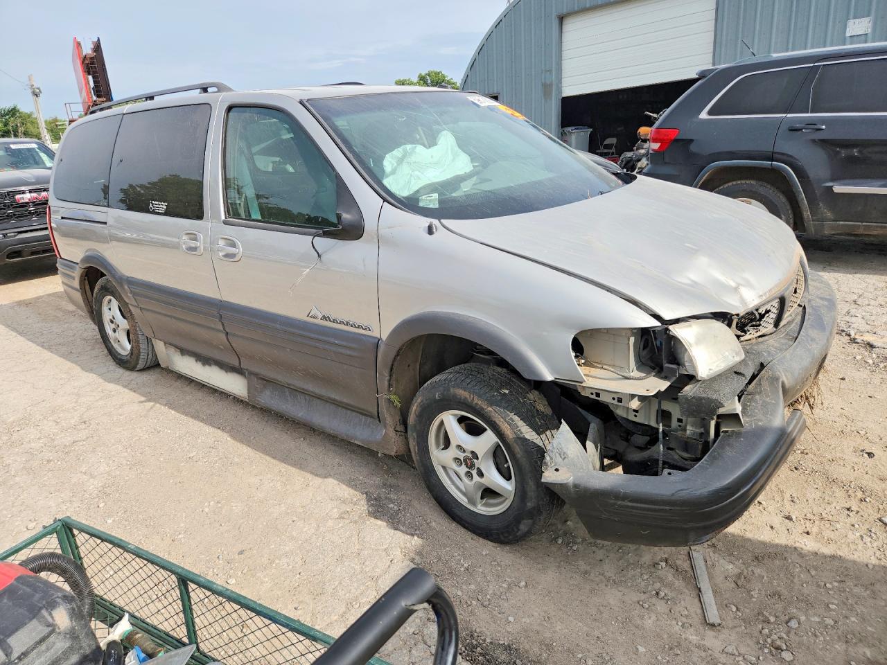 2004 Pontiac Montana Gray vin: 1GMDX03EX4D121861