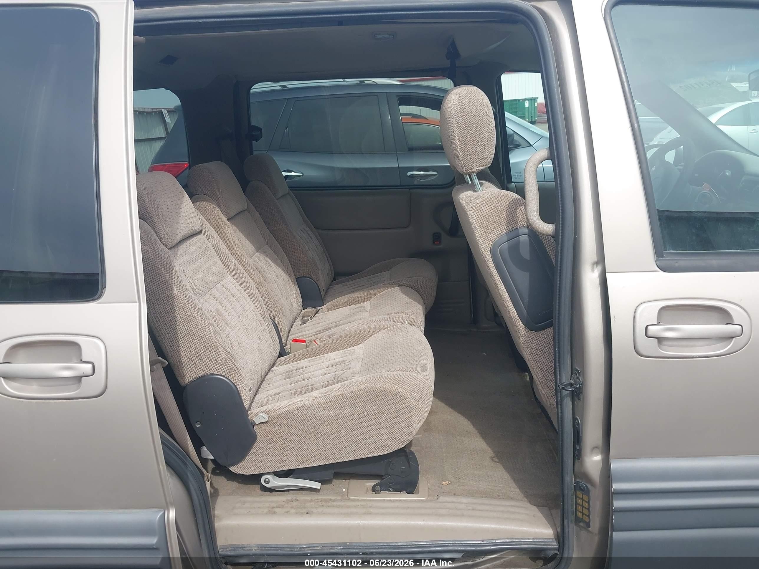2004 Pontiac Montana M16 W/1sa Pkg. Champagne vin: 1GMDX03EX4D171398