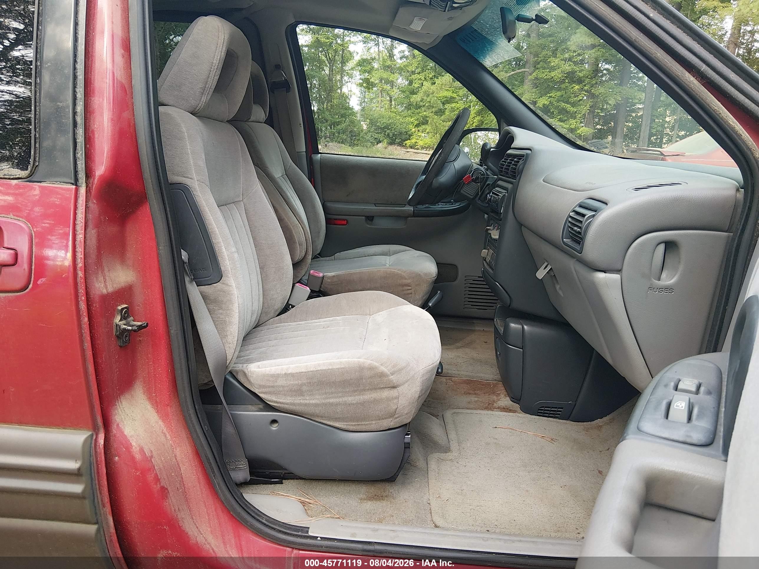1999 Pontiac Montana   Red vin: 1GMDX03EXXD332594