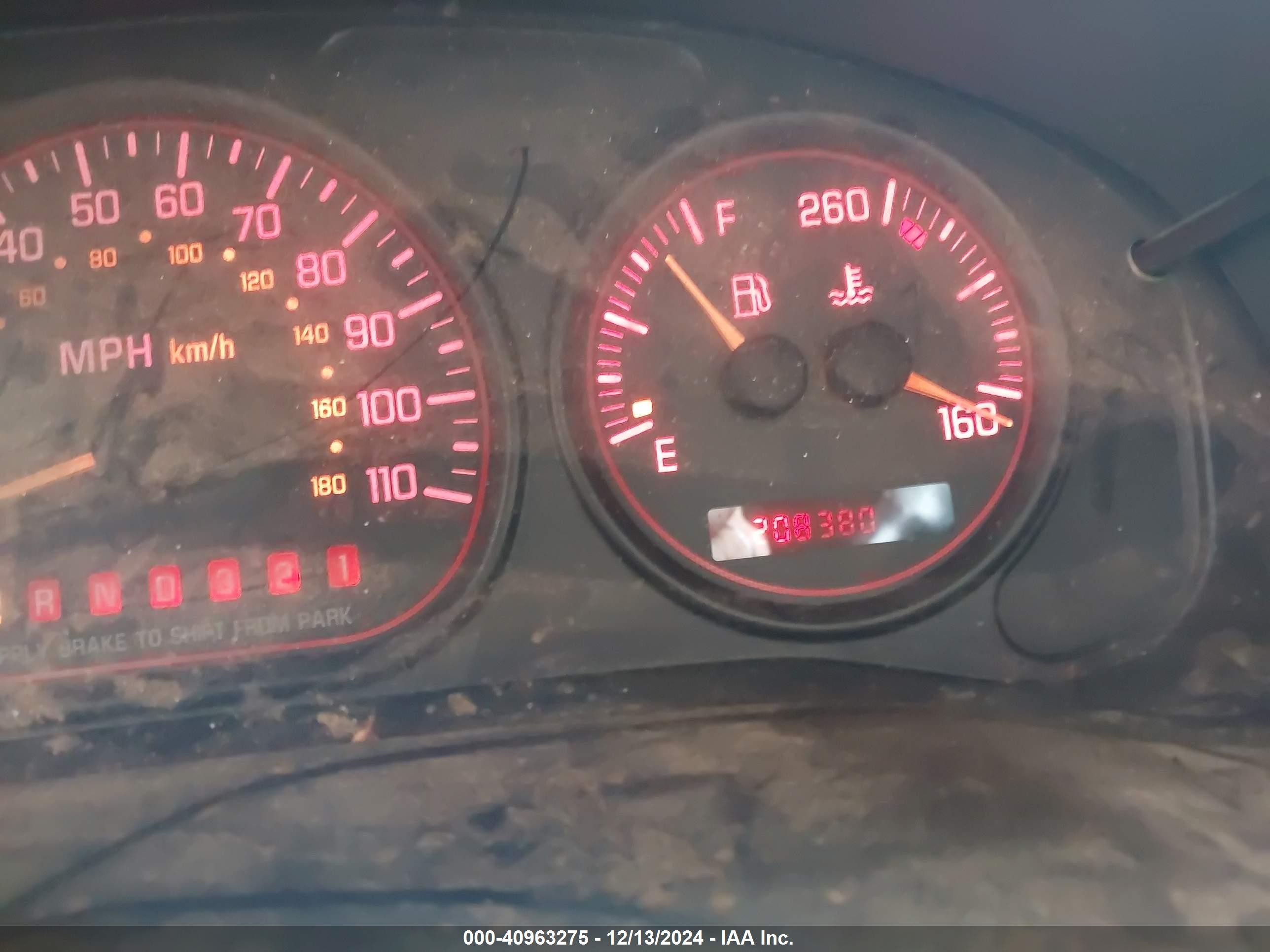 2000 Pontiac Montana M16 Белый vin: 1GMDX03EXYD124376