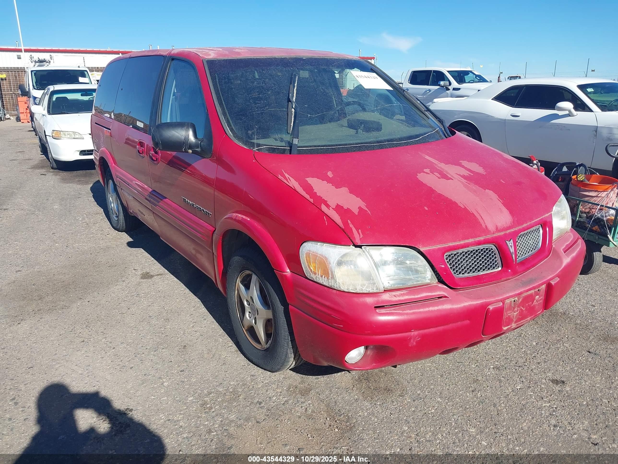 1997 Pontiac Trans Sport   Red vin: 1GMDX06E1VD249435