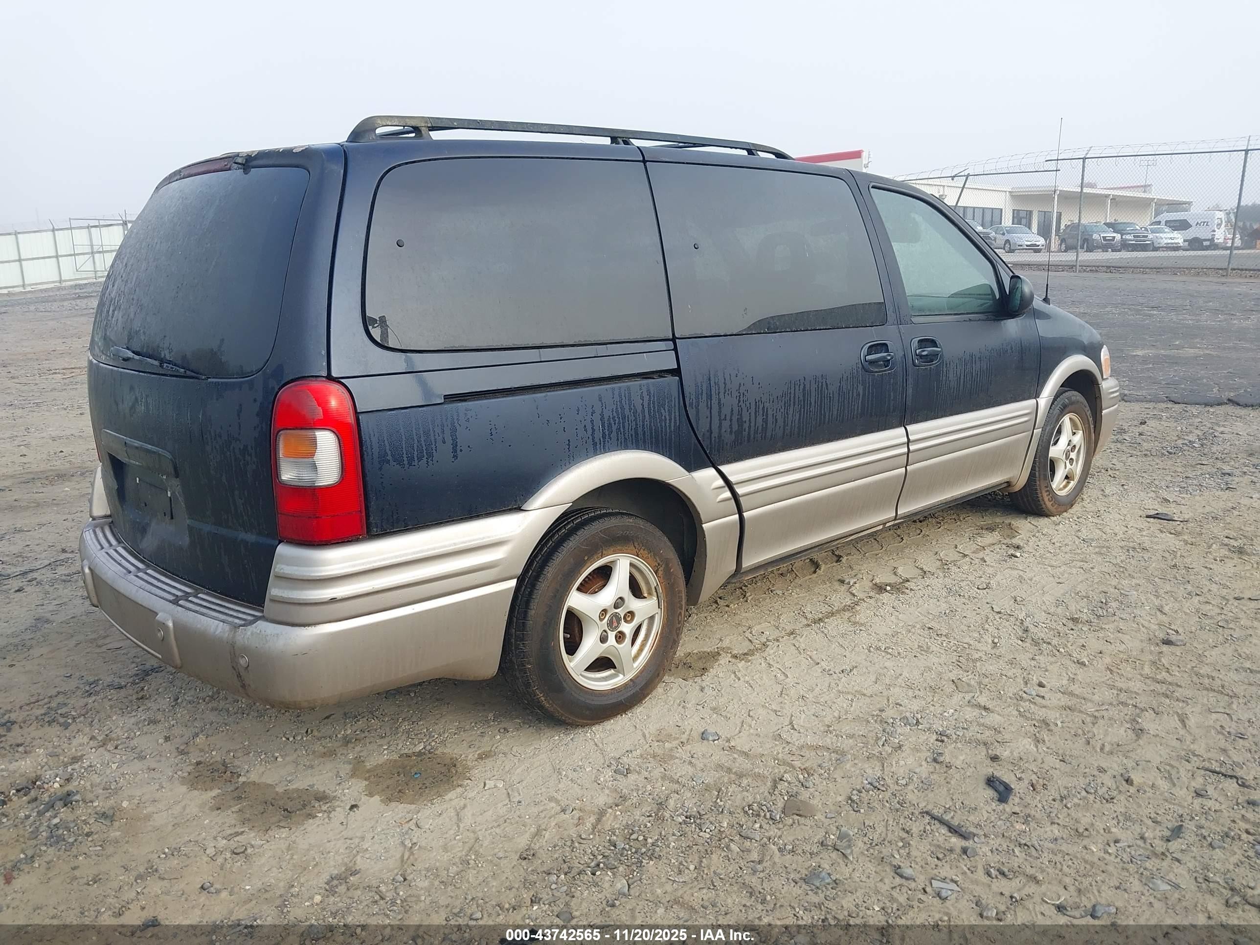 2002 Pontiac Montana M16 W/1se Pkg. Синий vin: 1GMDX13E22D236747