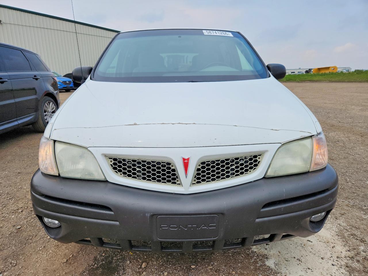 2004 Pontiac Montana Luxury White vin: 1GMDX13E24D151605