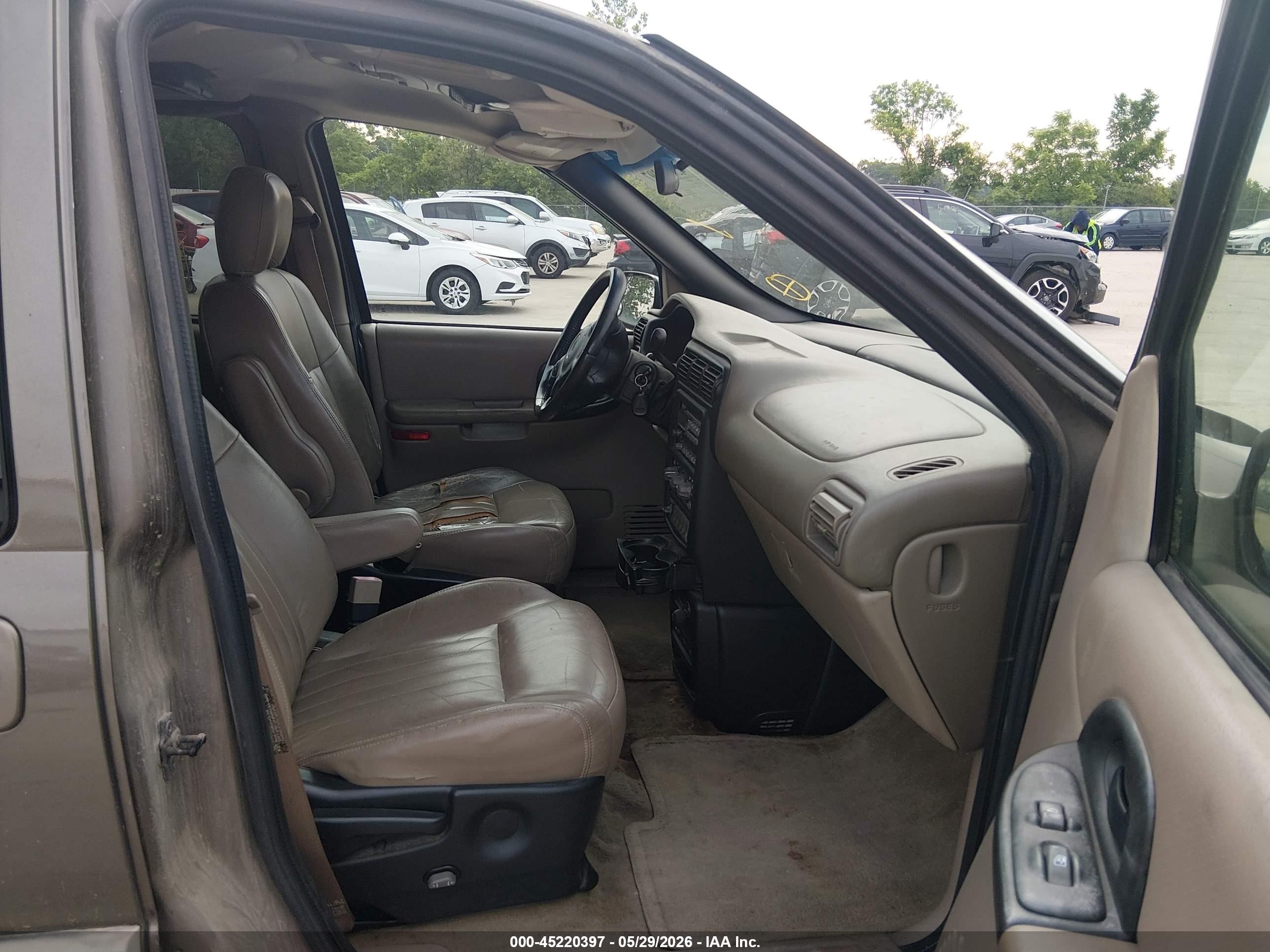 2004 Pontiac Montana M16 W/1se Pkg. Бежевый vin: 1GMDX13E64D115500