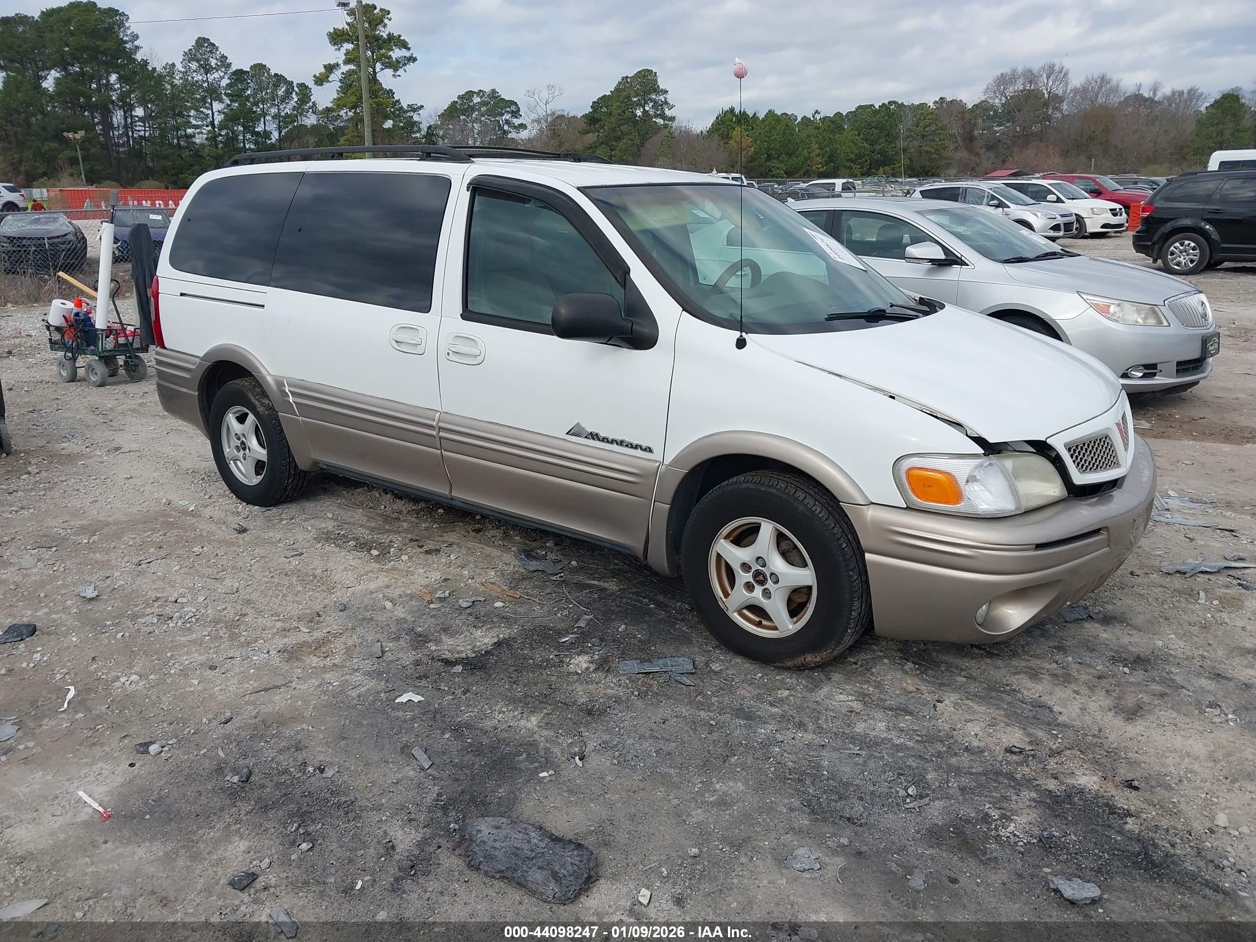 2002 Pontiac Montana M16 W/1se Pkg. Белый vin: 1GMDX13E92D161674