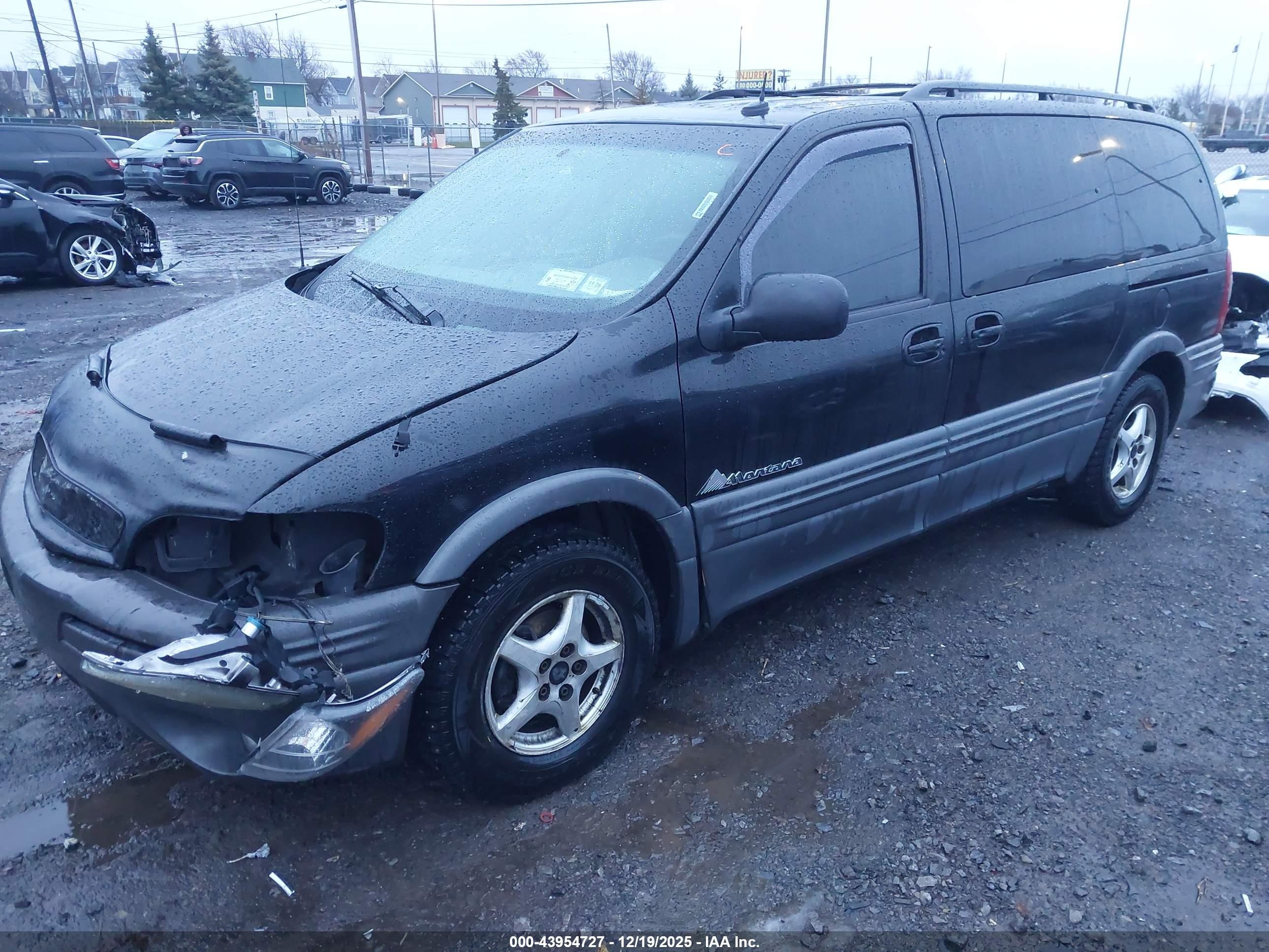 2002 Pontiac Montana M16 W/1se Pkg. Black vin: 1GMDX13EX2D323635