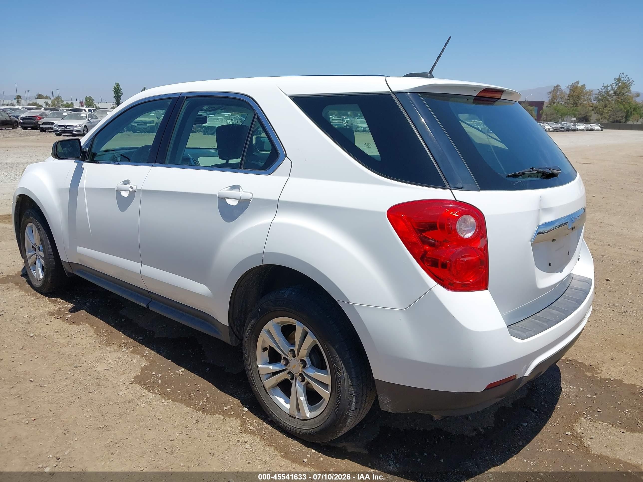 2015 Chevrolet Equinox Ls White vin: 1GNALAEK0FZ112028