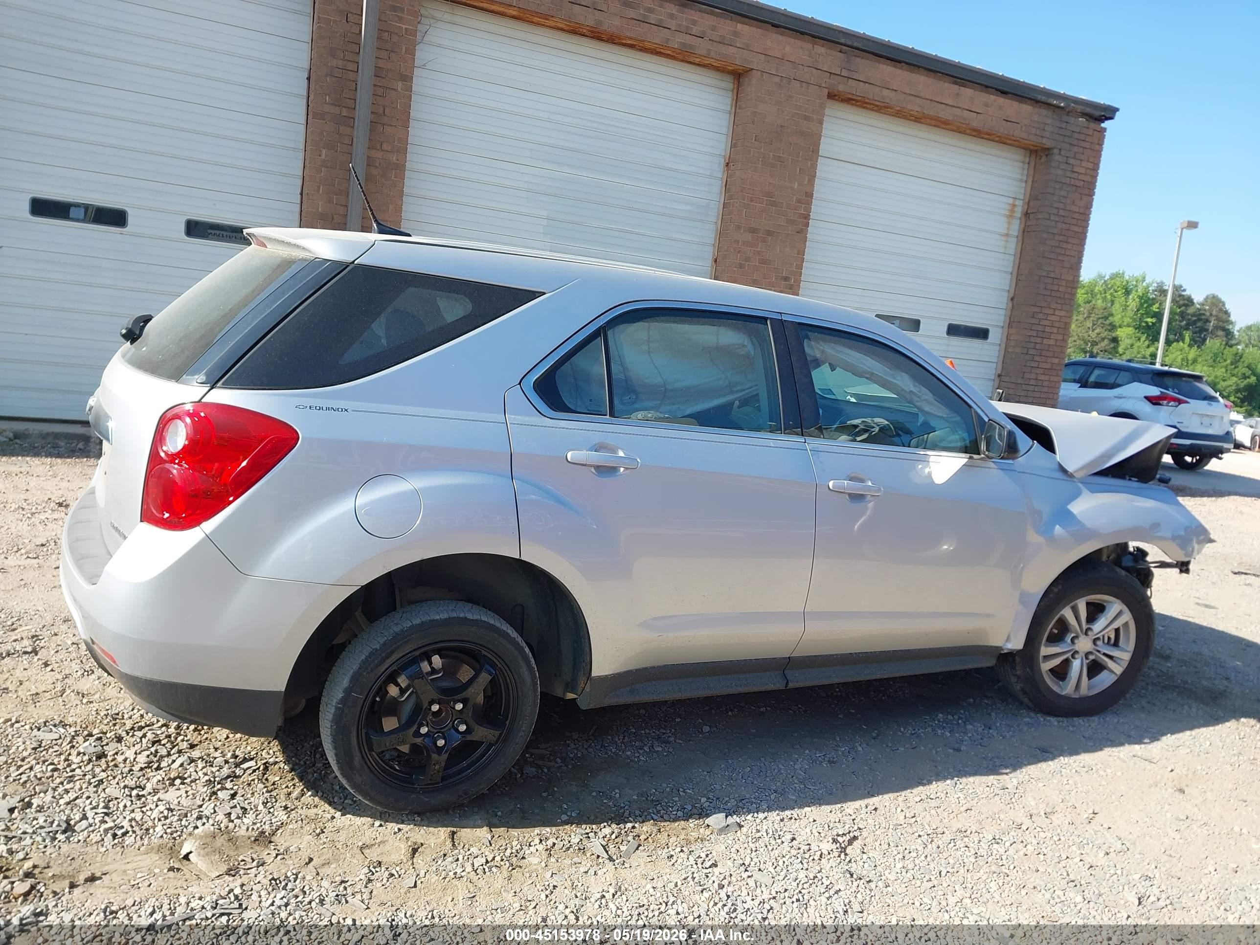 2014 Chevrolet Equinox Ls Silver vin: 1GNALAEK2EZ106309