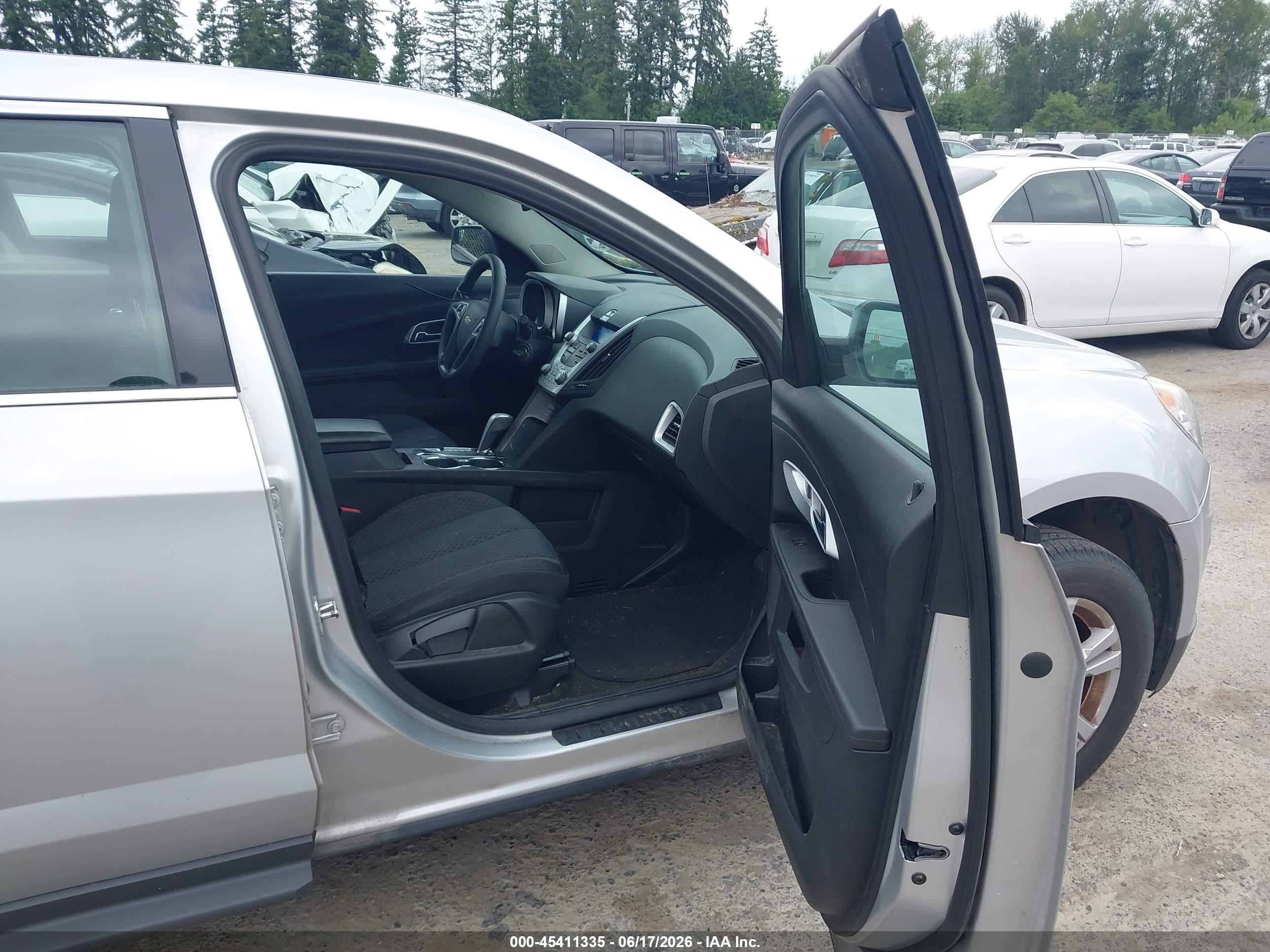 2014 Chevrolet Equinox Ls Серебряный vin: 1GNALAEK3EZ100664