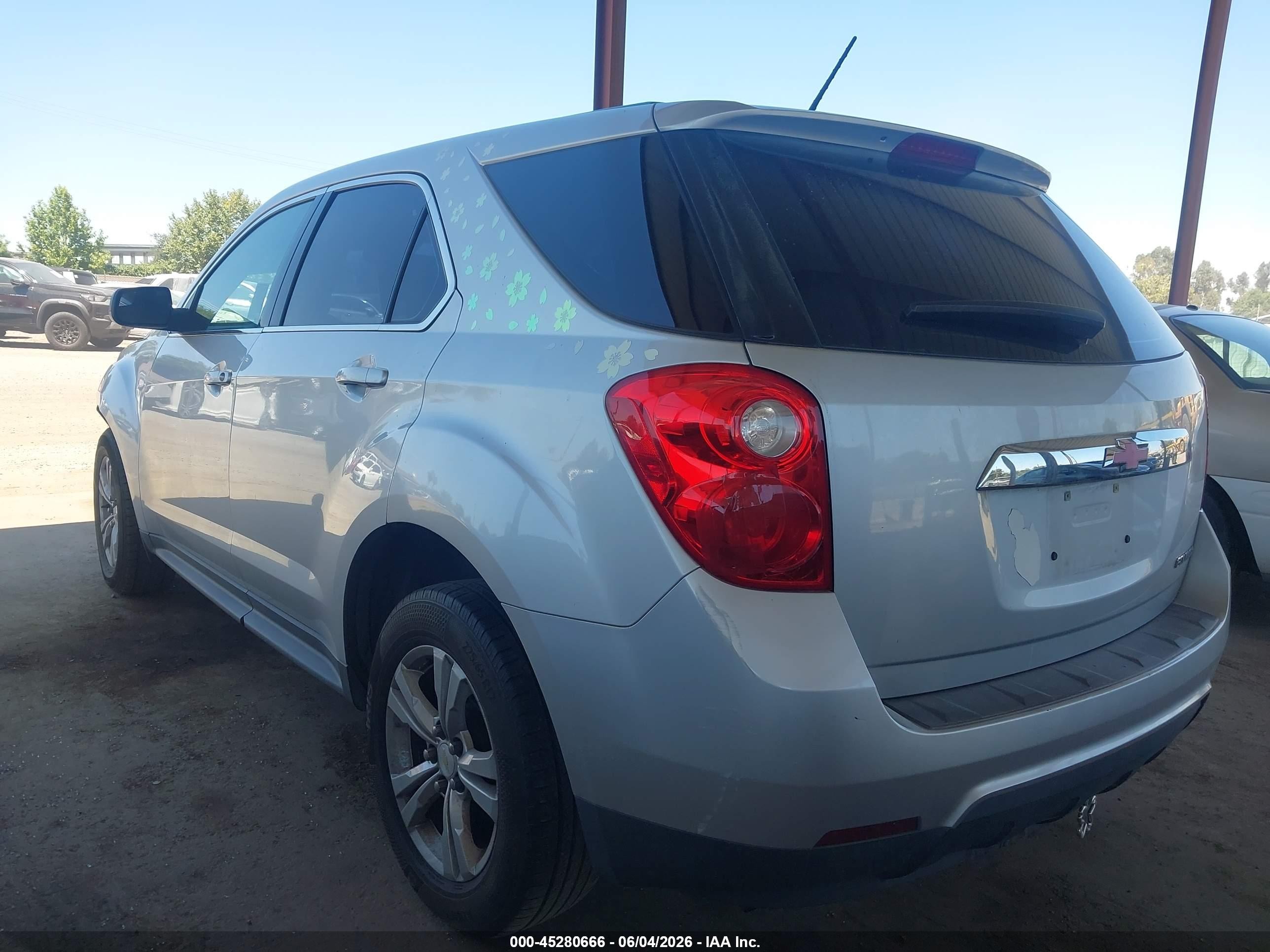 2014 Chevrolet Equinox Ls Silver vin: 1GNALAEK3EZ121658