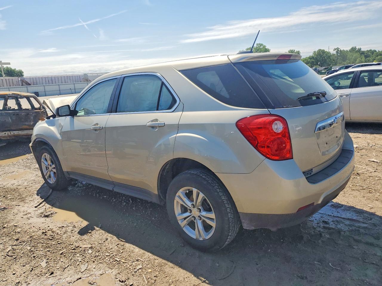 2015 Chevrolet Equinox Ls Gold vin: 1GNALAEK3FZ111200