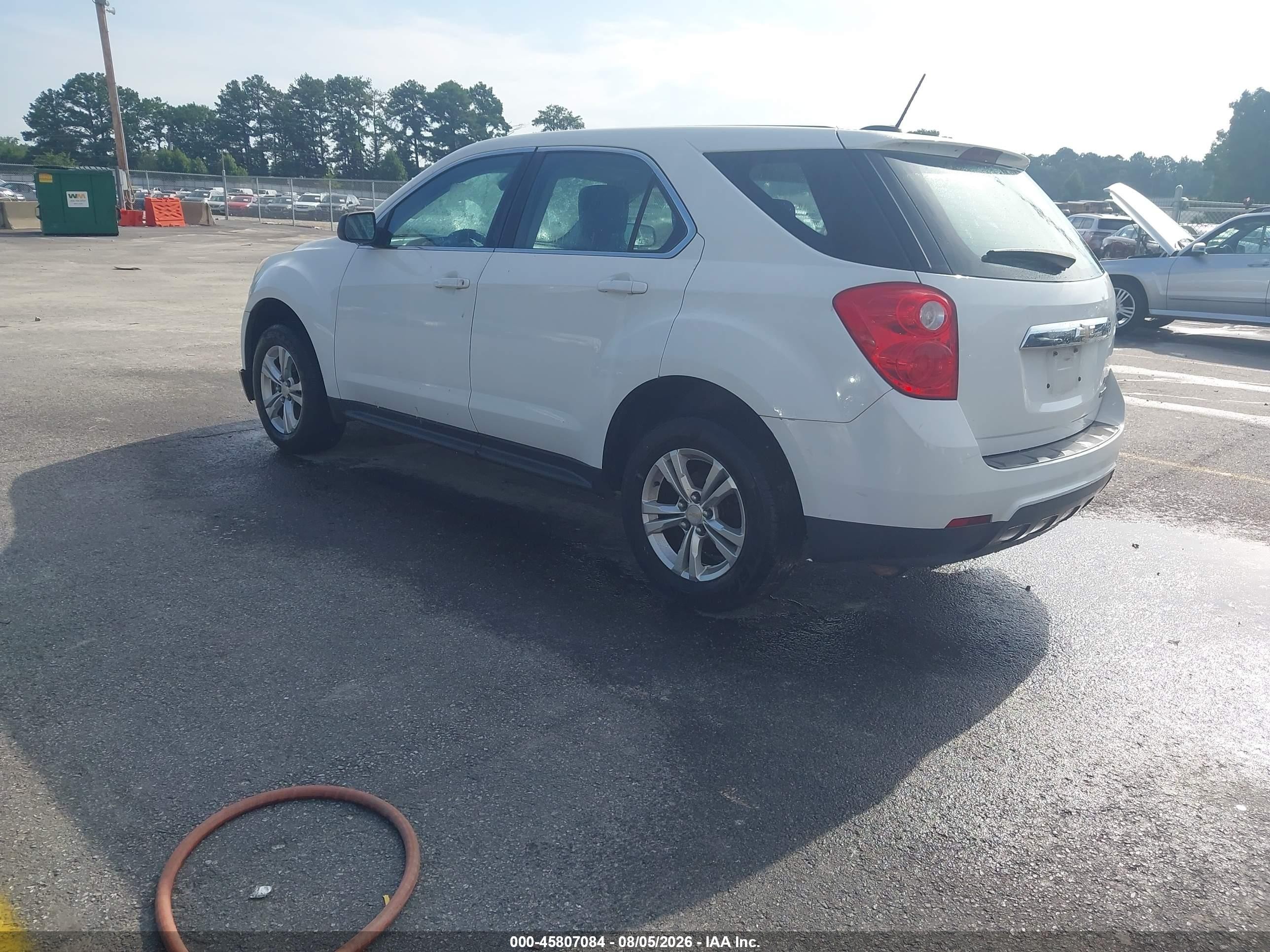 2015 Chevrolet Equinox Ls White vin: 1GNALAEK3FZ118230