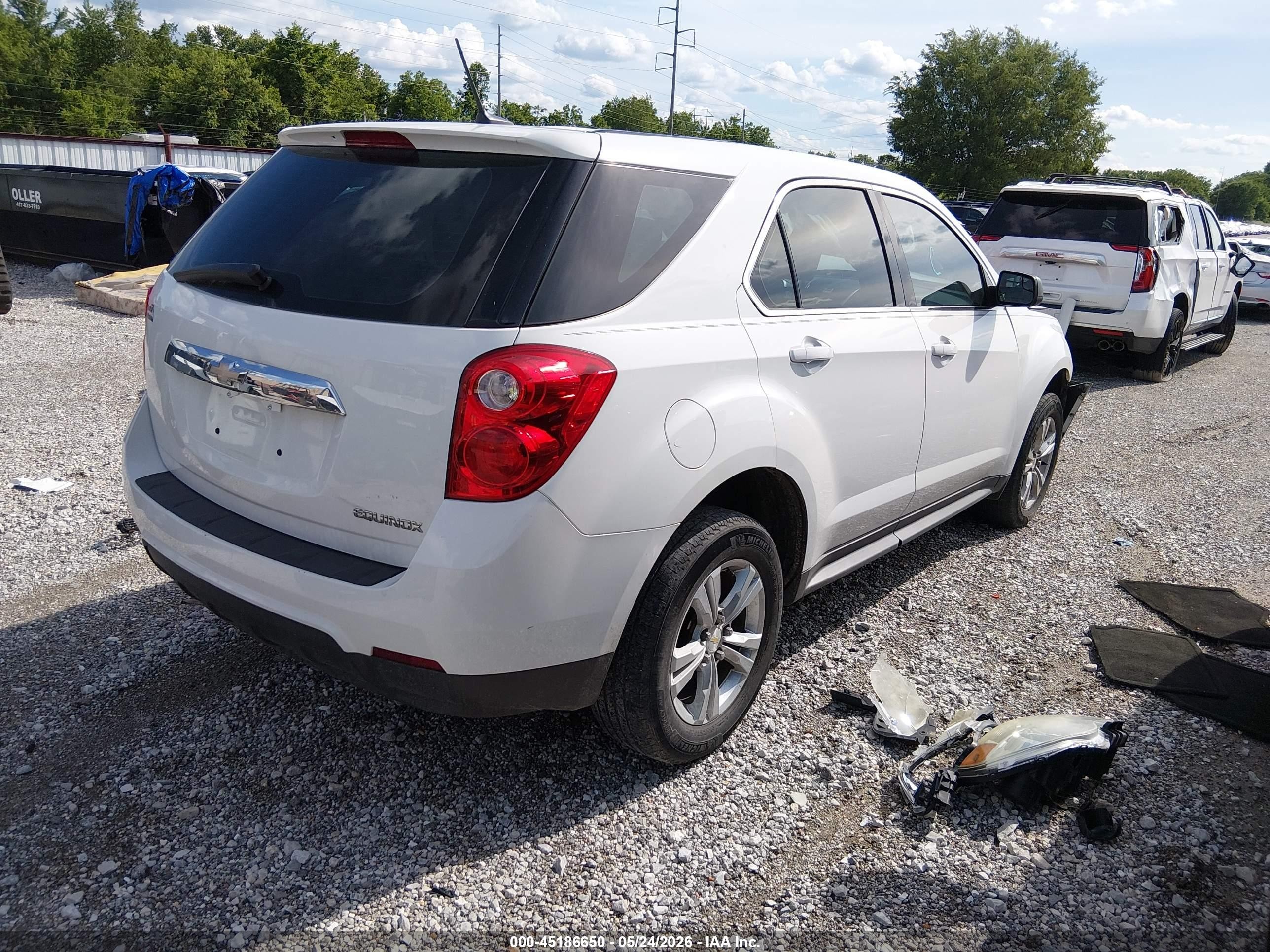 2014 Chevrolet Equinox Ls White vin: 1GNALAEK5EZ121032