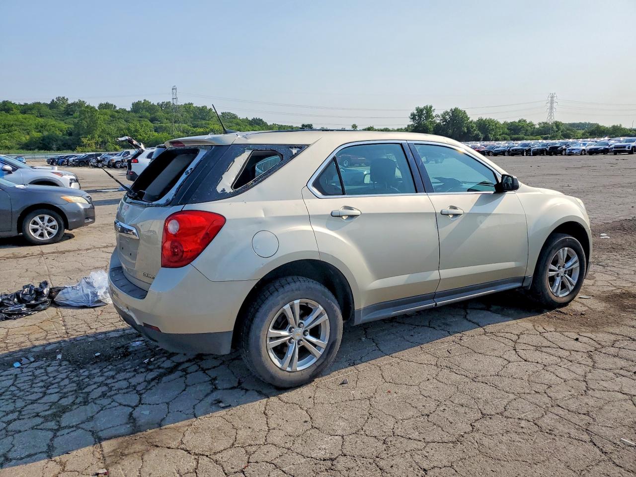 2014 Chevrolet Equinox Ls Бежевый vin: 1GNALAEK5EZ134119