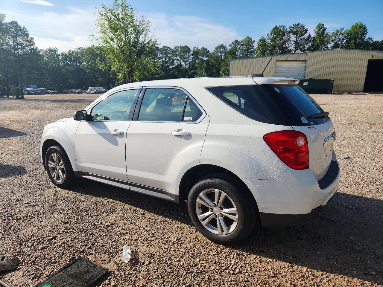 2015 Chevrolet Equinox Ls White vin: 1GNALAEK5FZ108007