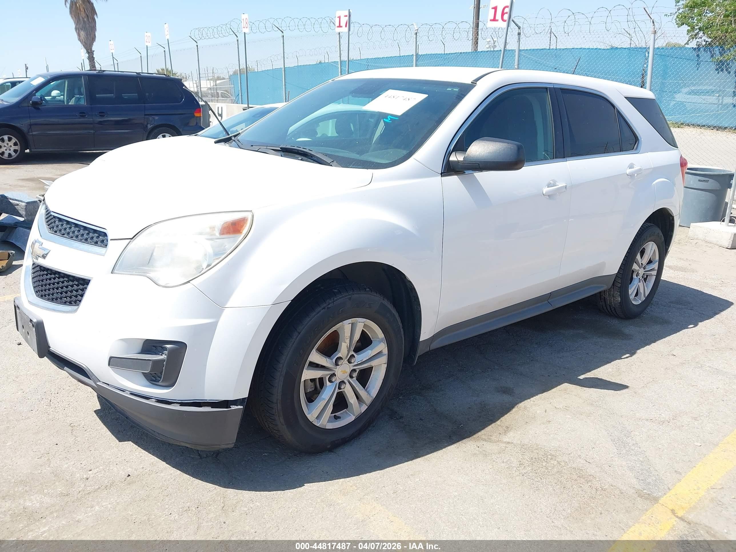 2015 Chevrolet Equinox Ls White vin: 1GNALAEK7FZ110888