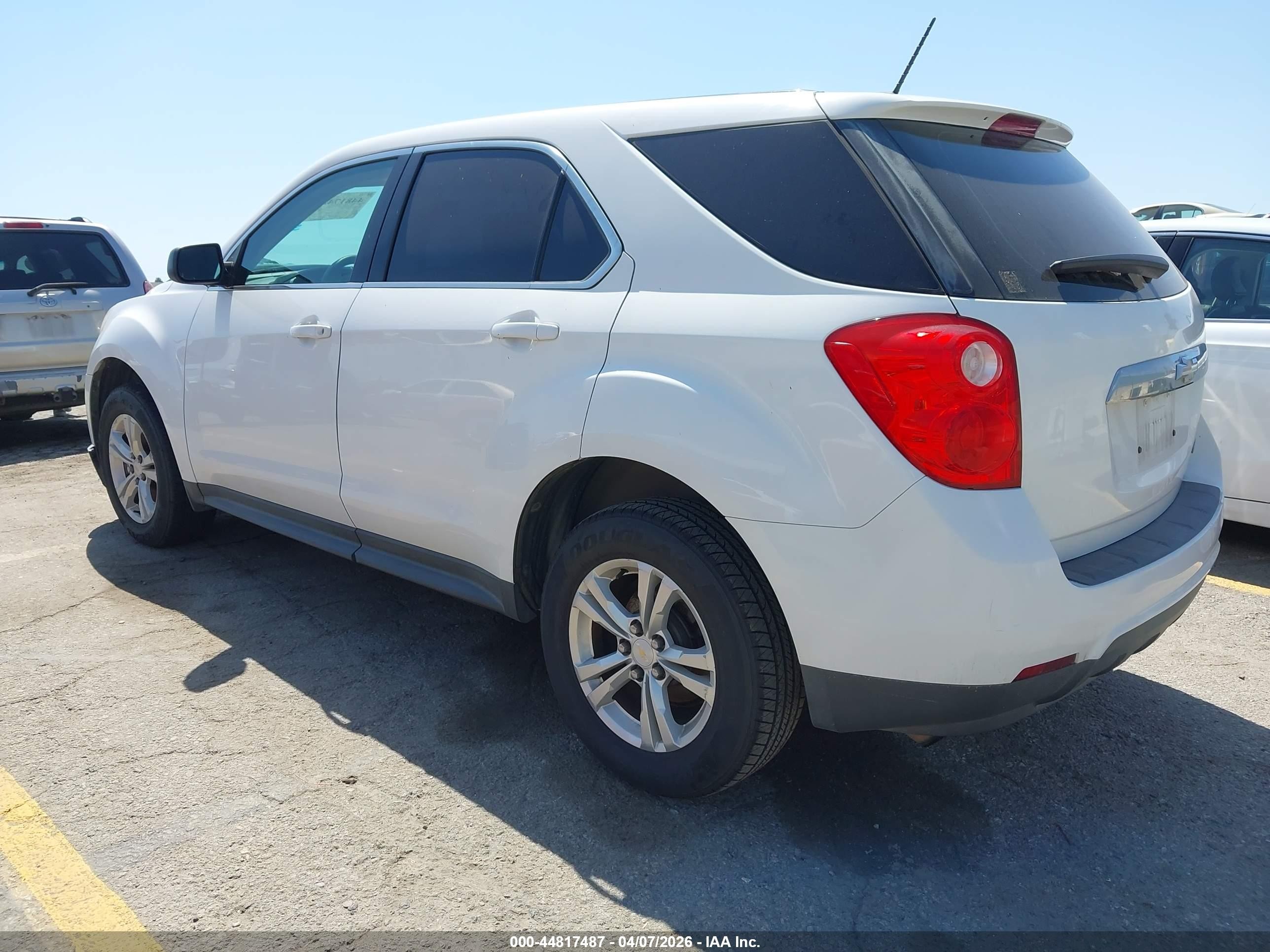 2015 Chevrolet Equinox Ls White vin: 1GNALAEK7FZ110888