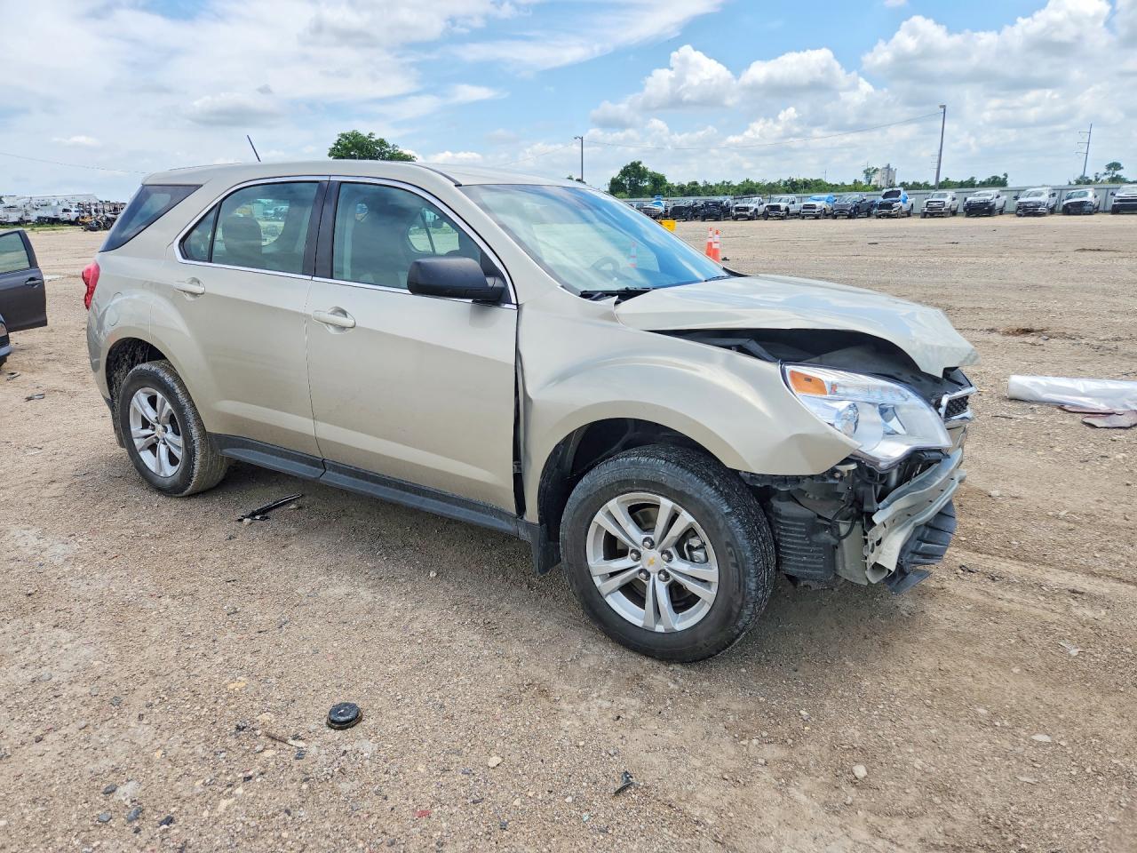 2015 Chevrolet Equinox Ls Золотой vin: 1GNALAEK7FZ141087