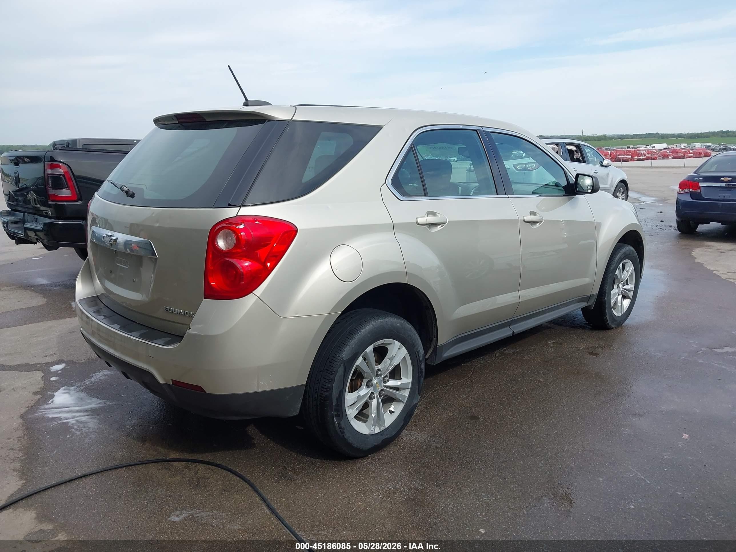 2015 Chevrolet Equinox Ls Gold vin: 1GNALAEK9FZ103084