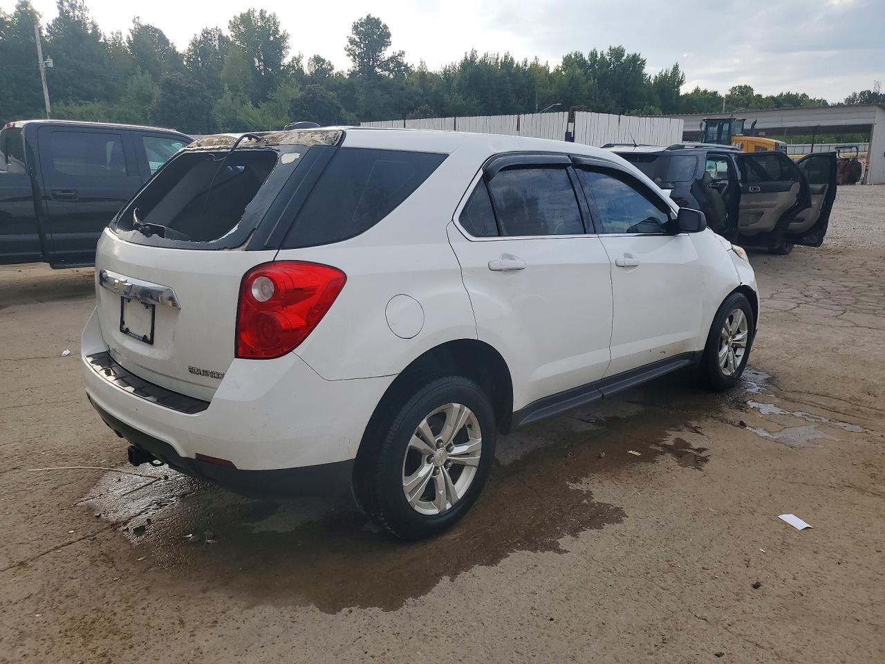 2015 Chevrolet Equinox Ls White vin: 1GNALAEK9FZ116031