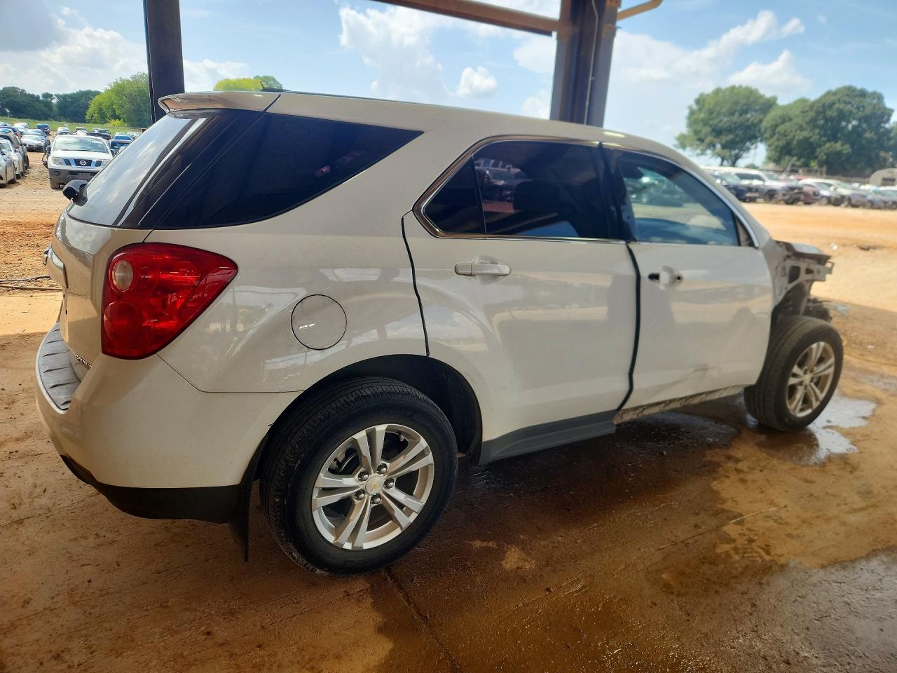 2015 Chevrolet Equinox Ls White vin: 1GNALAEK9FZ134206