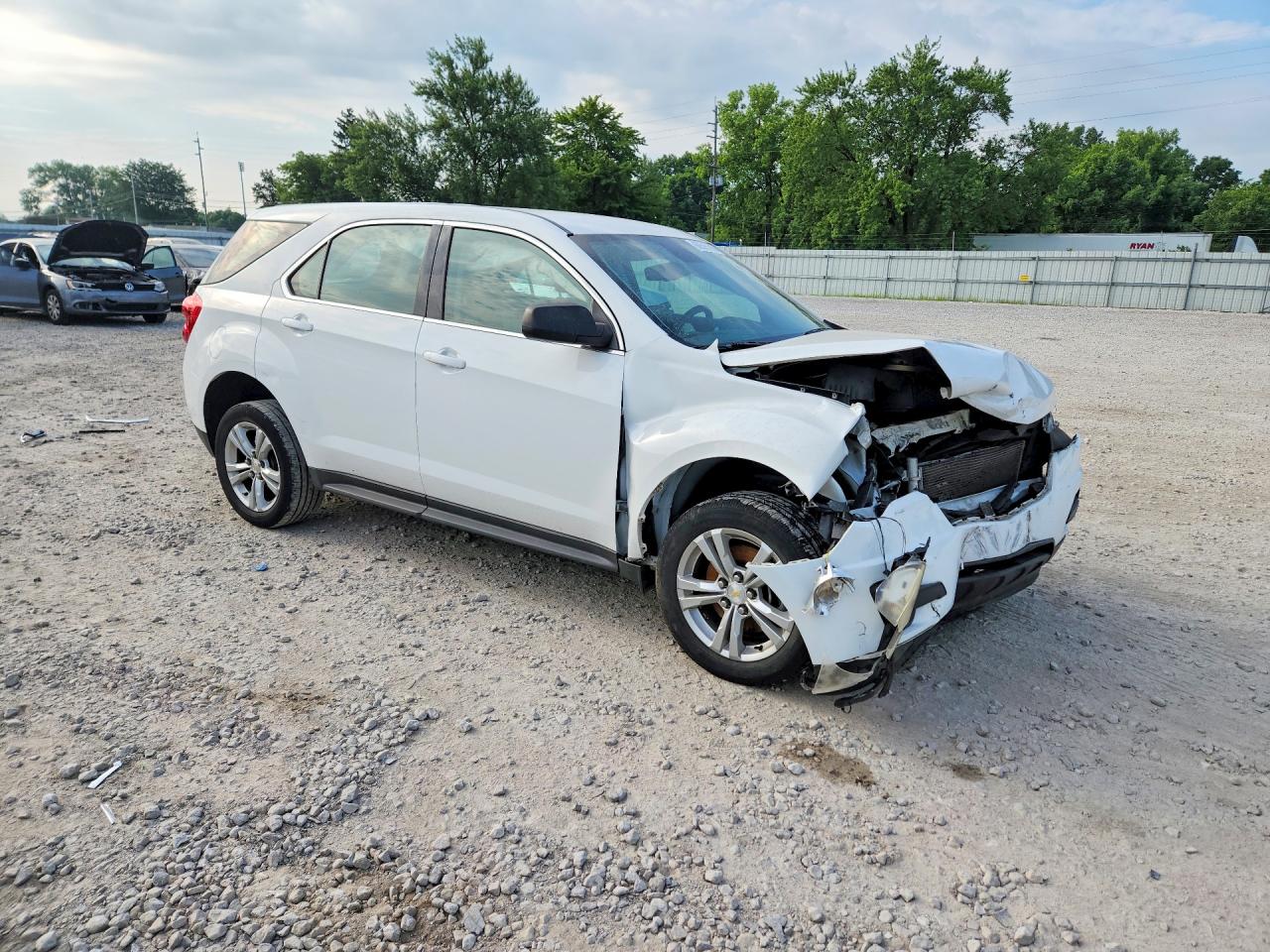 2015 Chevrolet Equinox Ls White vin: 1GNALAEKXFZ102199