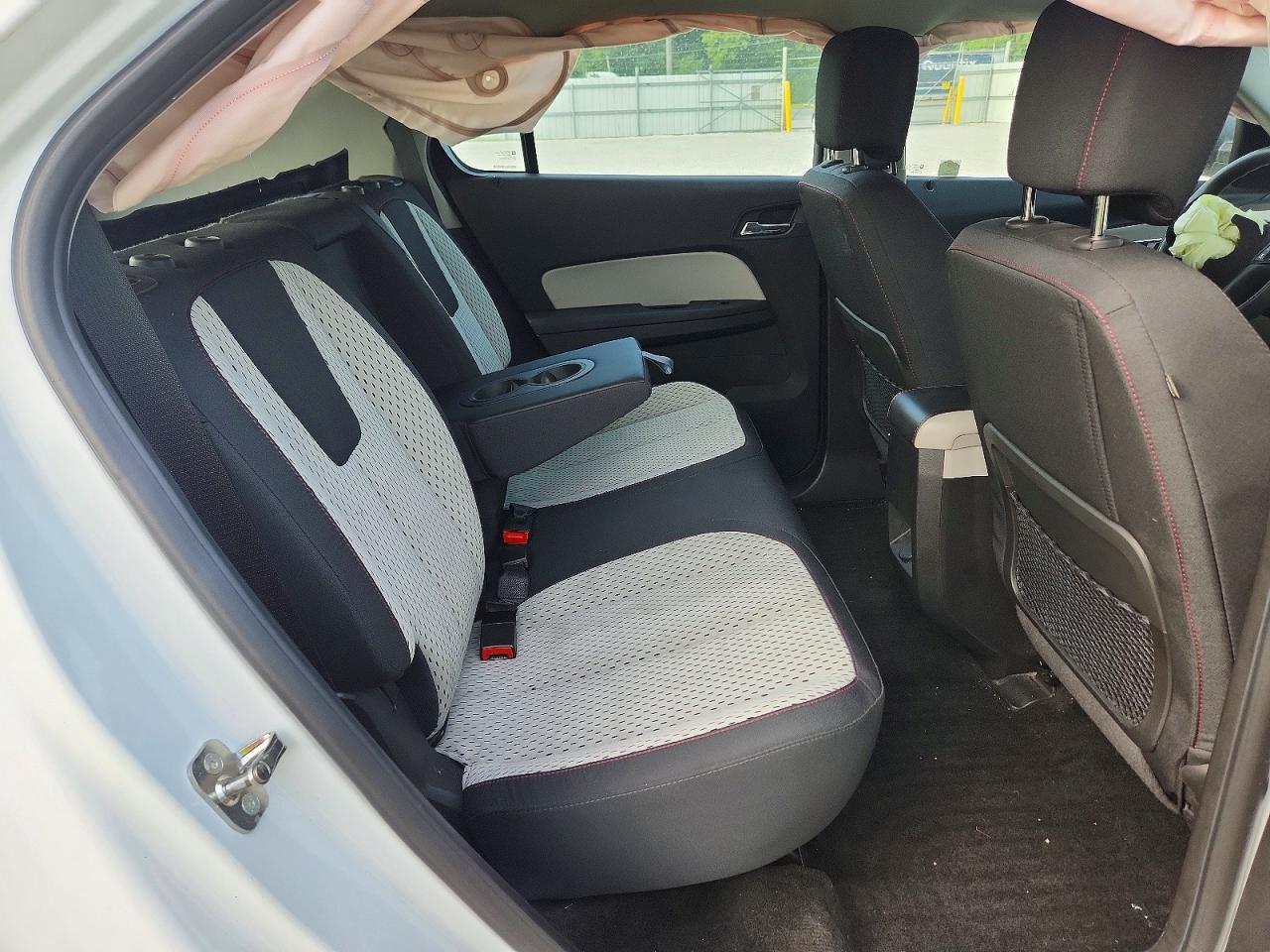 2015 Chevrolet Equinox Ls White vin: 1GNALAEKXFZ102199