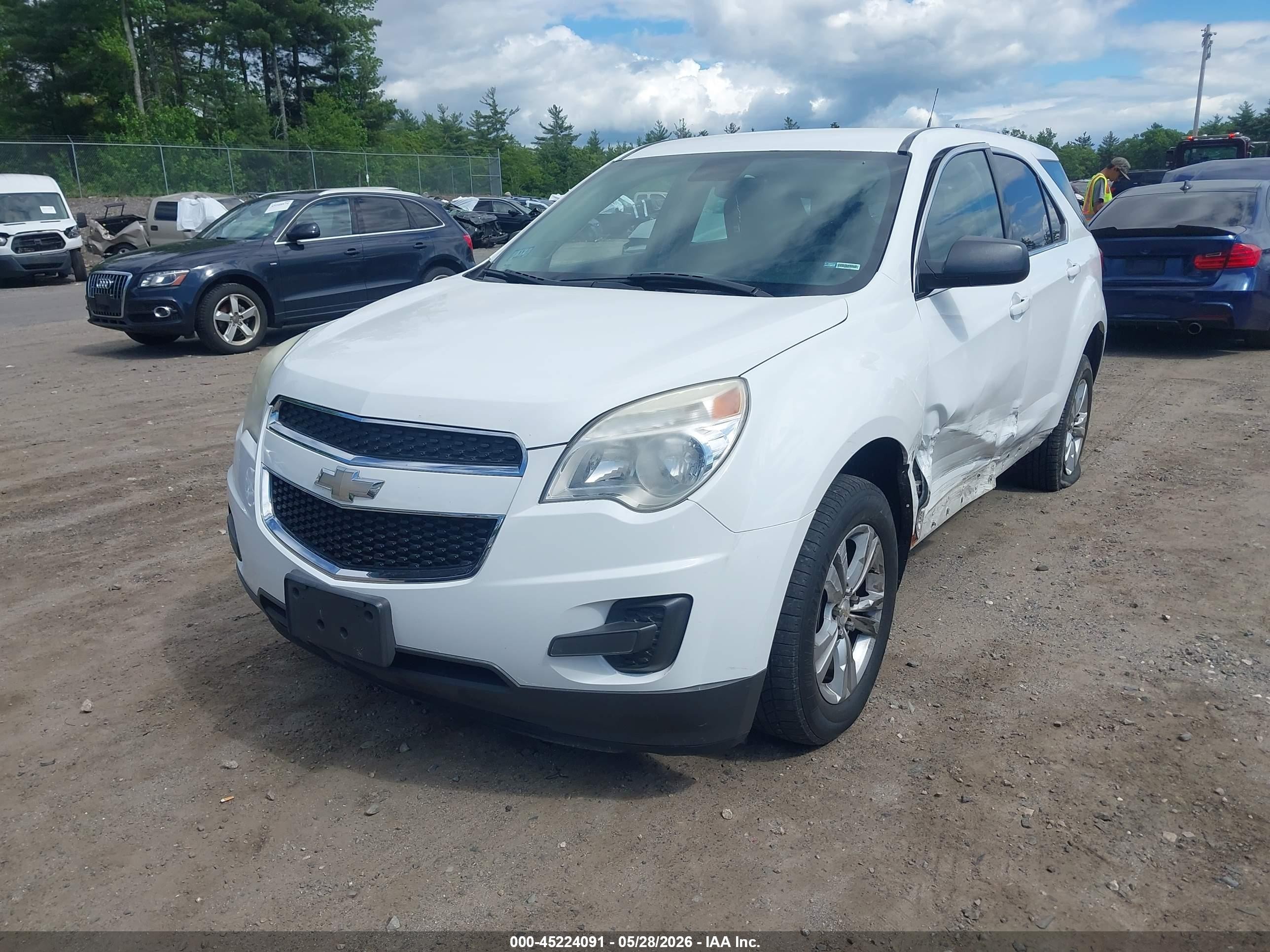 2013 Chevrolet Equinox Ls White vin: 1GNALBEK1DZ101851