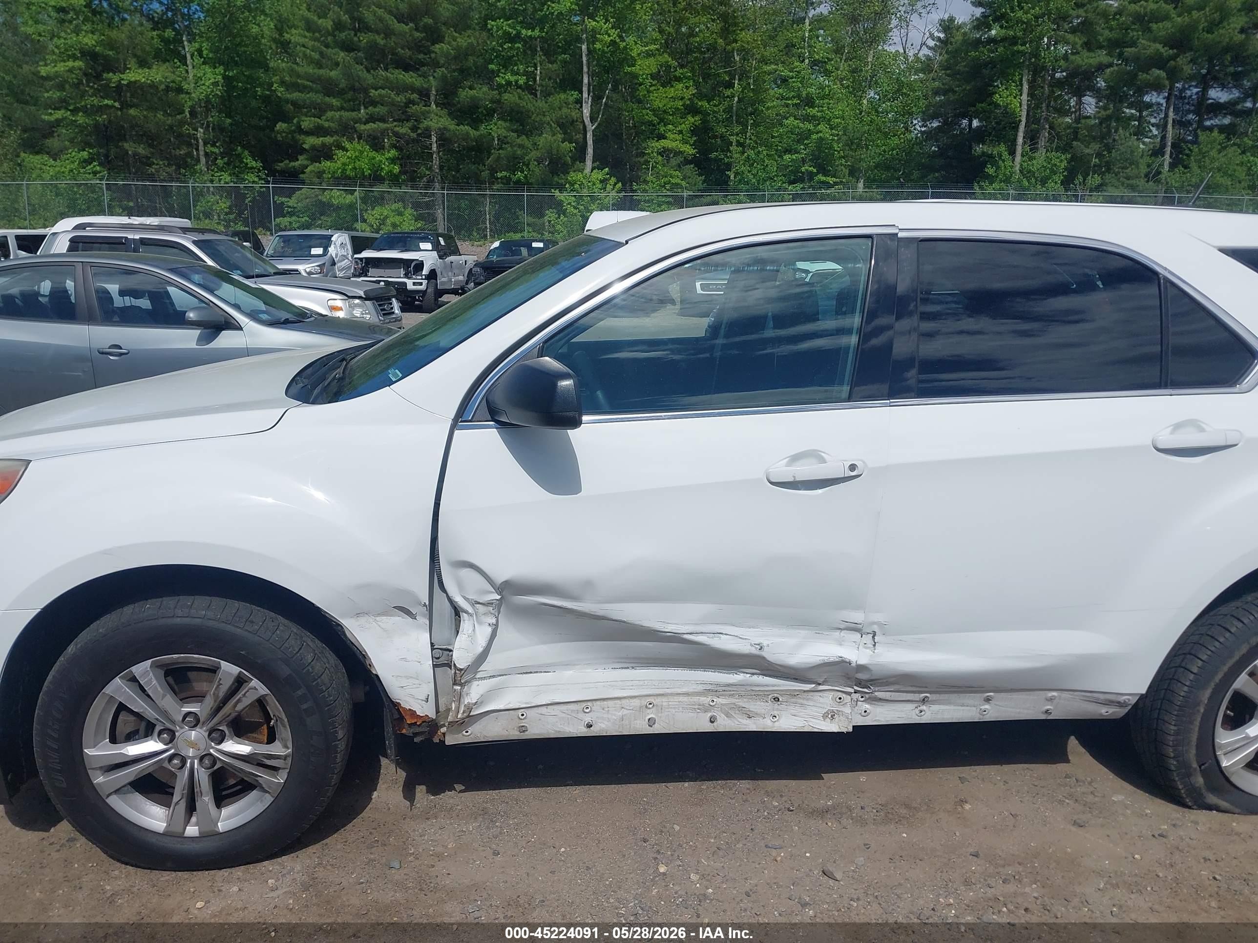 2013 Chevrolet Equinox Ls White vin: 1GNALBEK1DZ101851