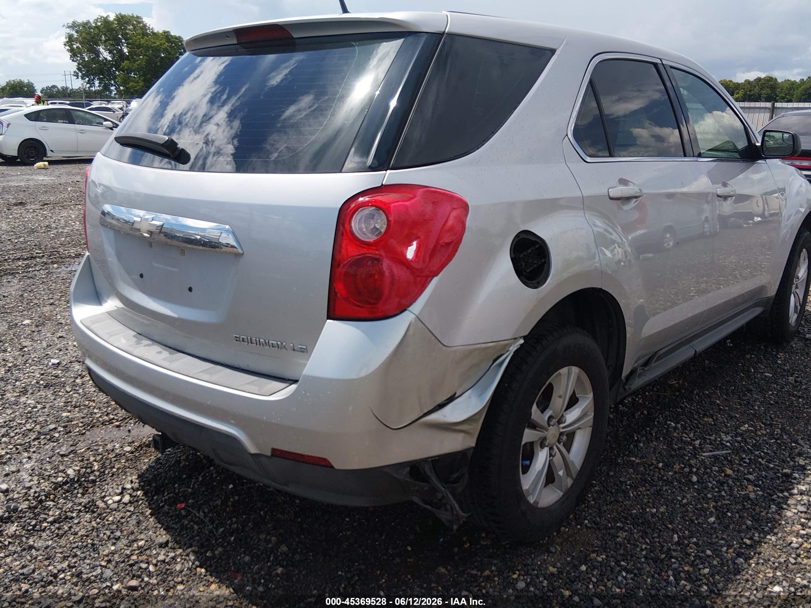 2013 Chevrolet Equinox Ls Silver vin: 1GNALBEK1DZ112624