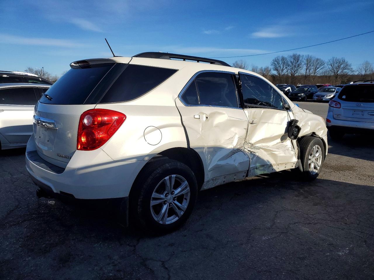 2015 Chev Equinox White vin: 1GNALBEK1FZ138756