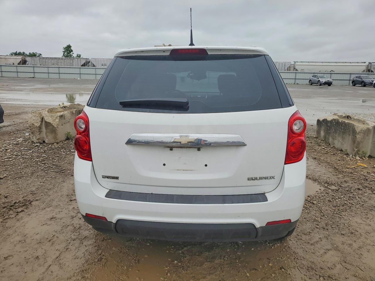 2013 Chevrolet Equinox Ls White vin: 1GNALBEK2DZ104757