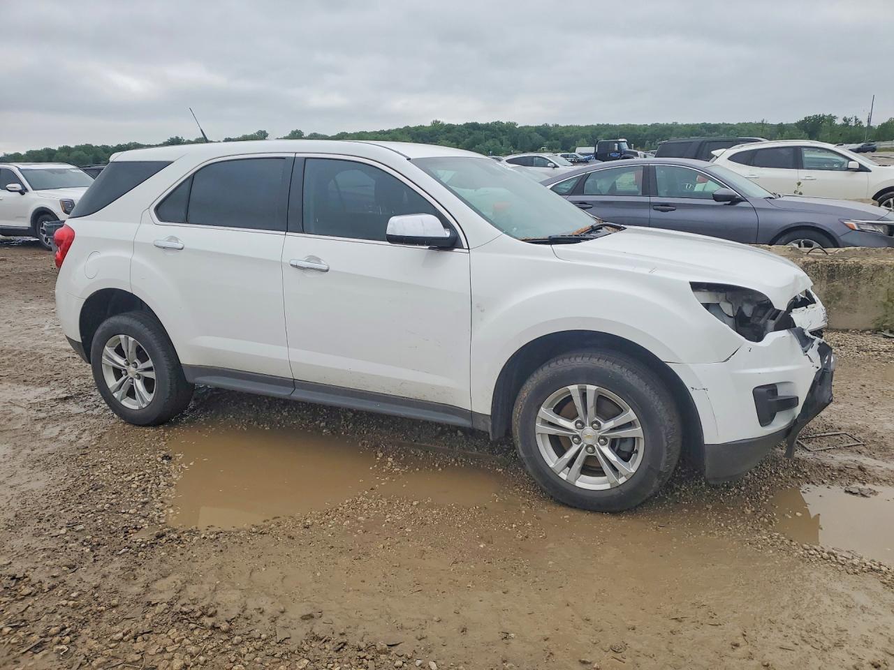 2013 Chevrolet Equinox Ls White vin: 1GNALBEK2DZ104757