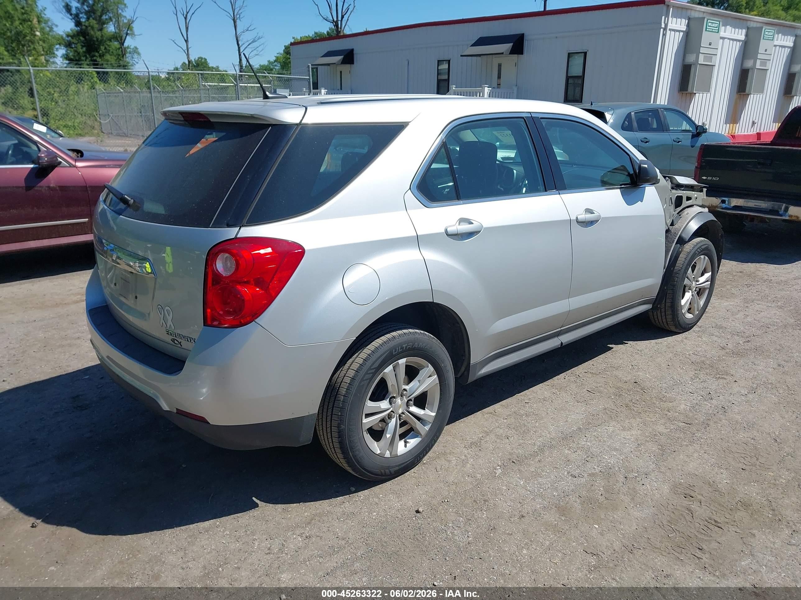 2013 Chevrolet Equinox Ls Silver vin: 1GNALBEK2DZ126953
