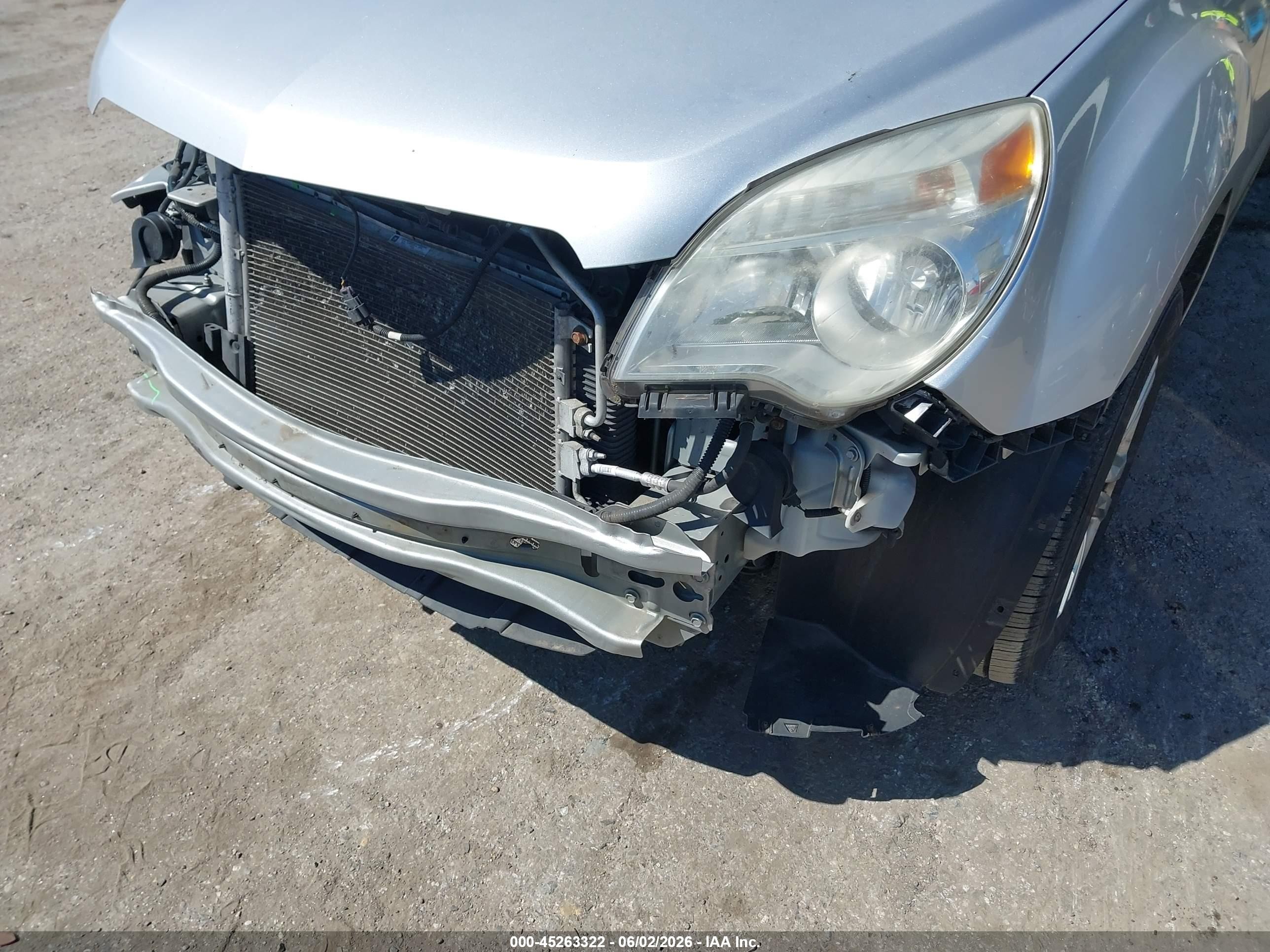 2013 Chevrolet Equinox Ls Silver vin: 1GNALBEK2DZ126953