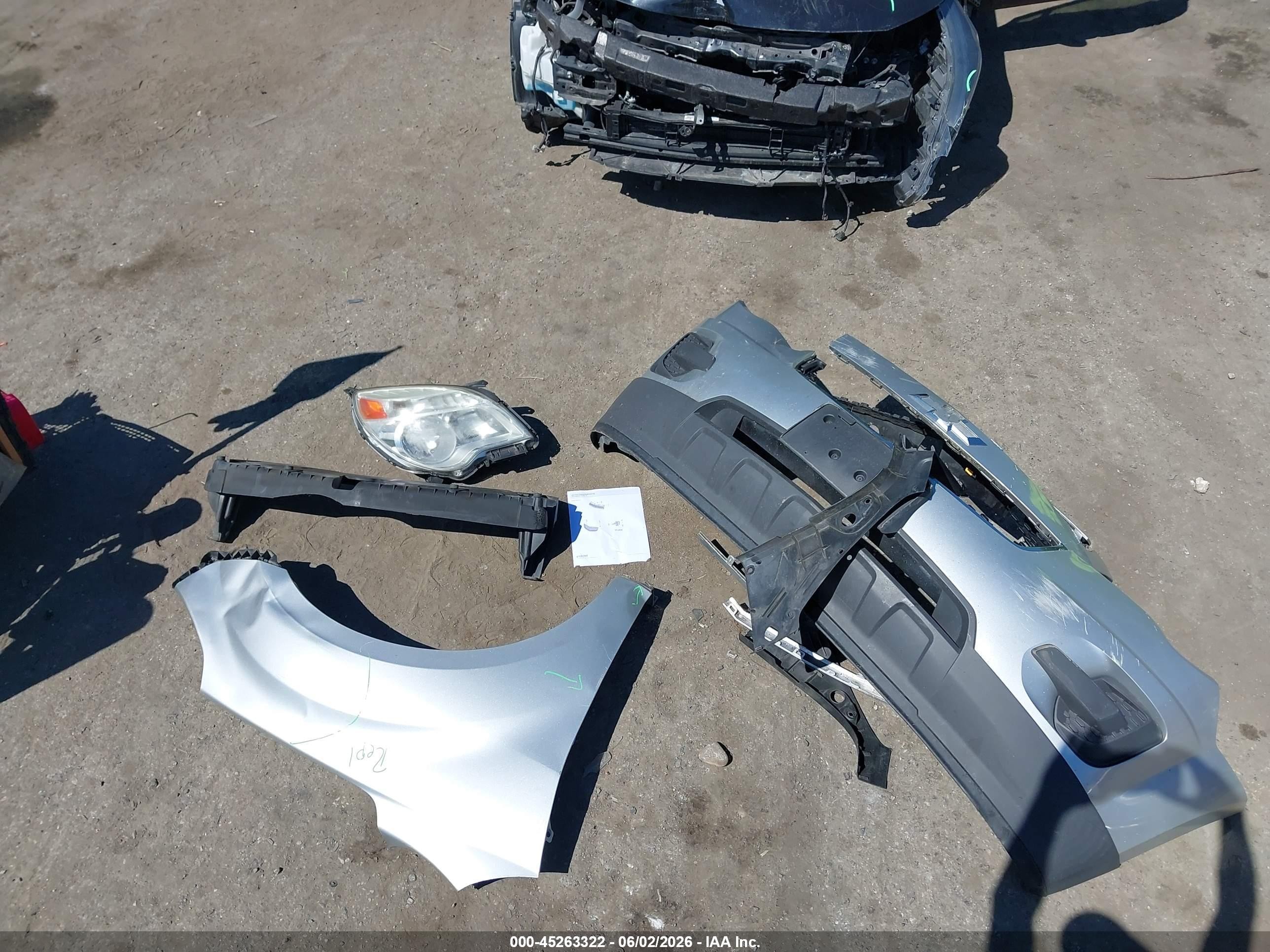 2013 Chevrolet Equinox Ls Silver vin: 1GNALBEK2DZ126953