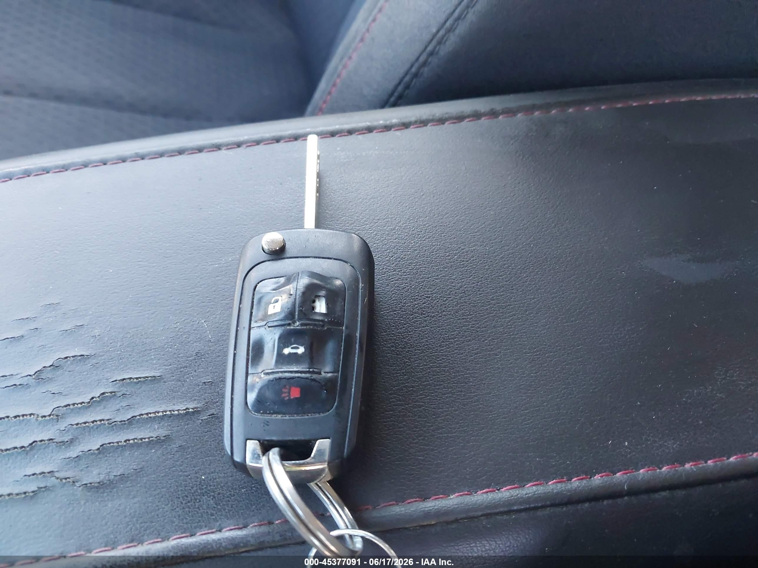 2013 Chevrolet Equinox Ls Серебряный vin: 1GNALBEK8DZ105024