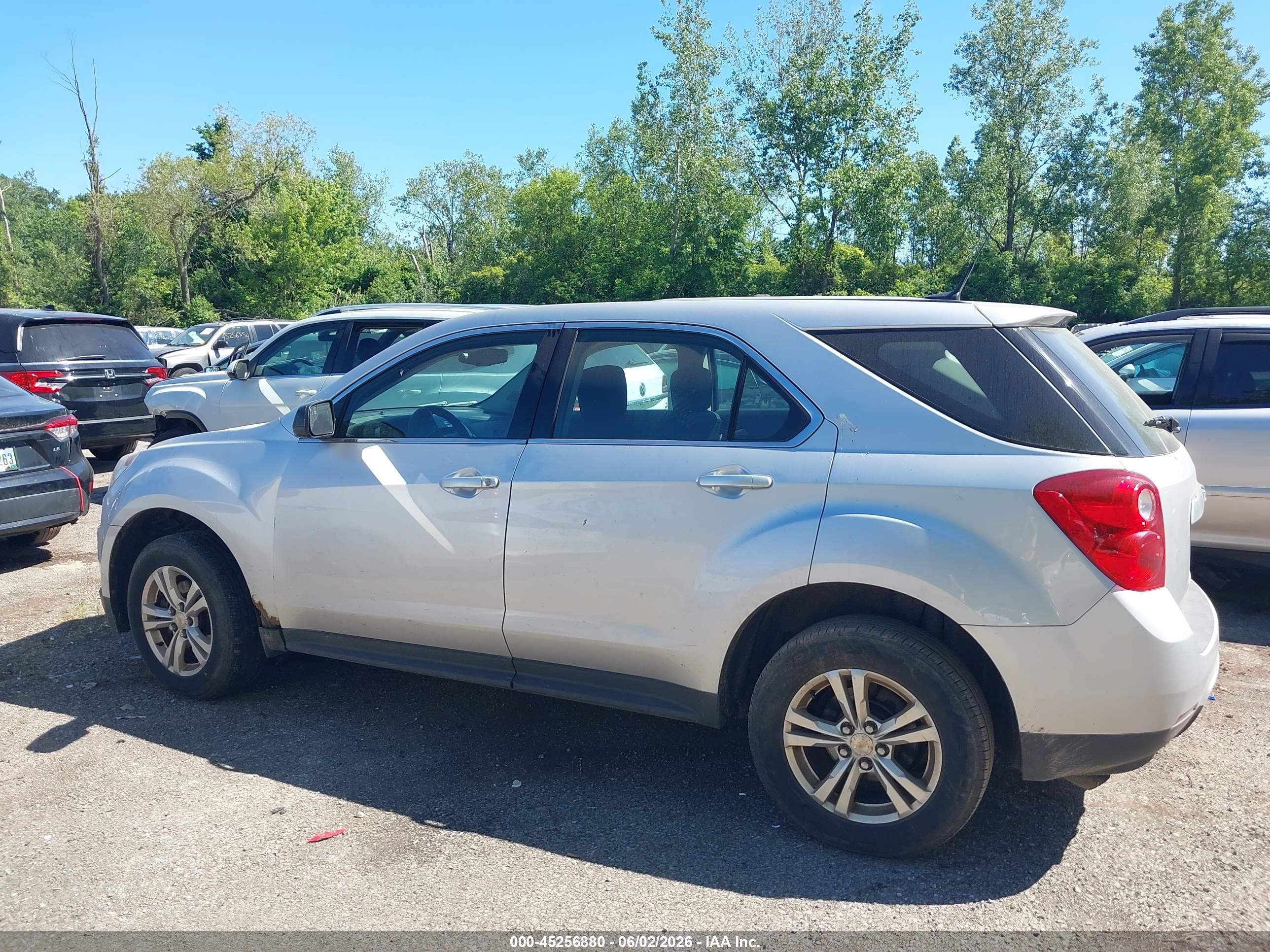 2013 Chevrolet Equinox Ls Silver vin: 1GNALBEK8DZ106478