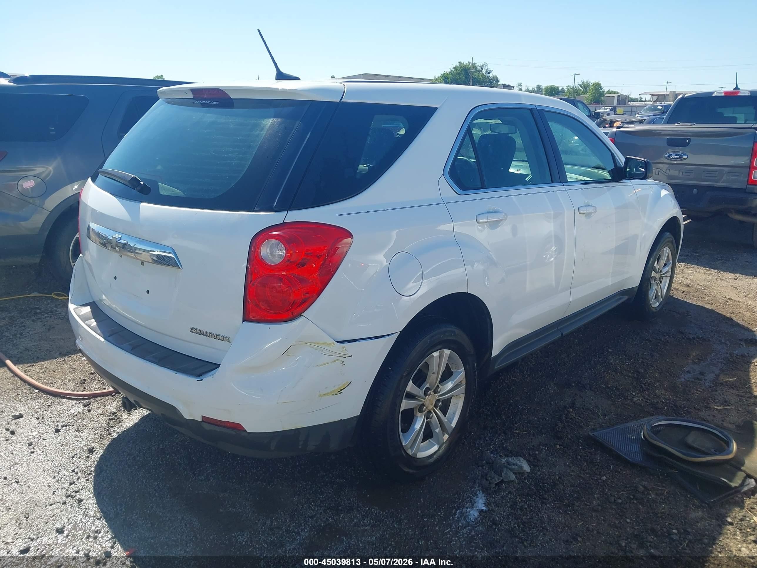 2013 Chevrolet Equinox Ls White vin: 1GNALBEK8DZ112443