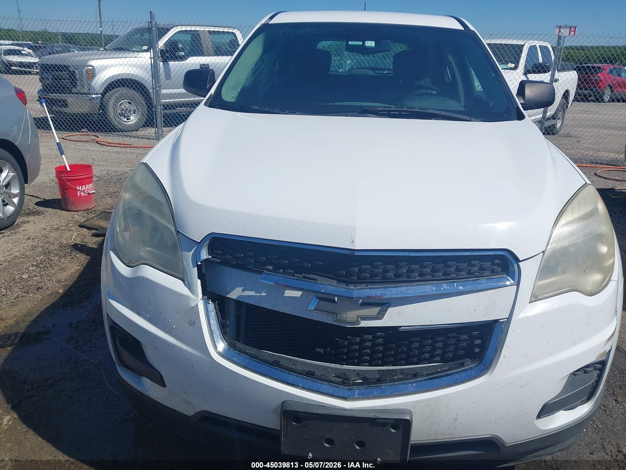 2013 Chevrolet Equinox Ls White vin: 1GNALBEK8DZ112443