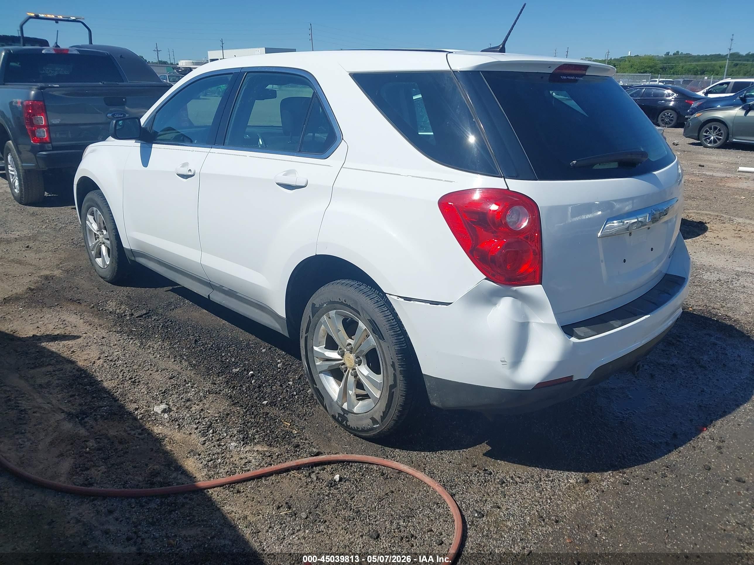 2013 Chevrolet Equinox Ls White vin: 1GNALBEK8DZ112443