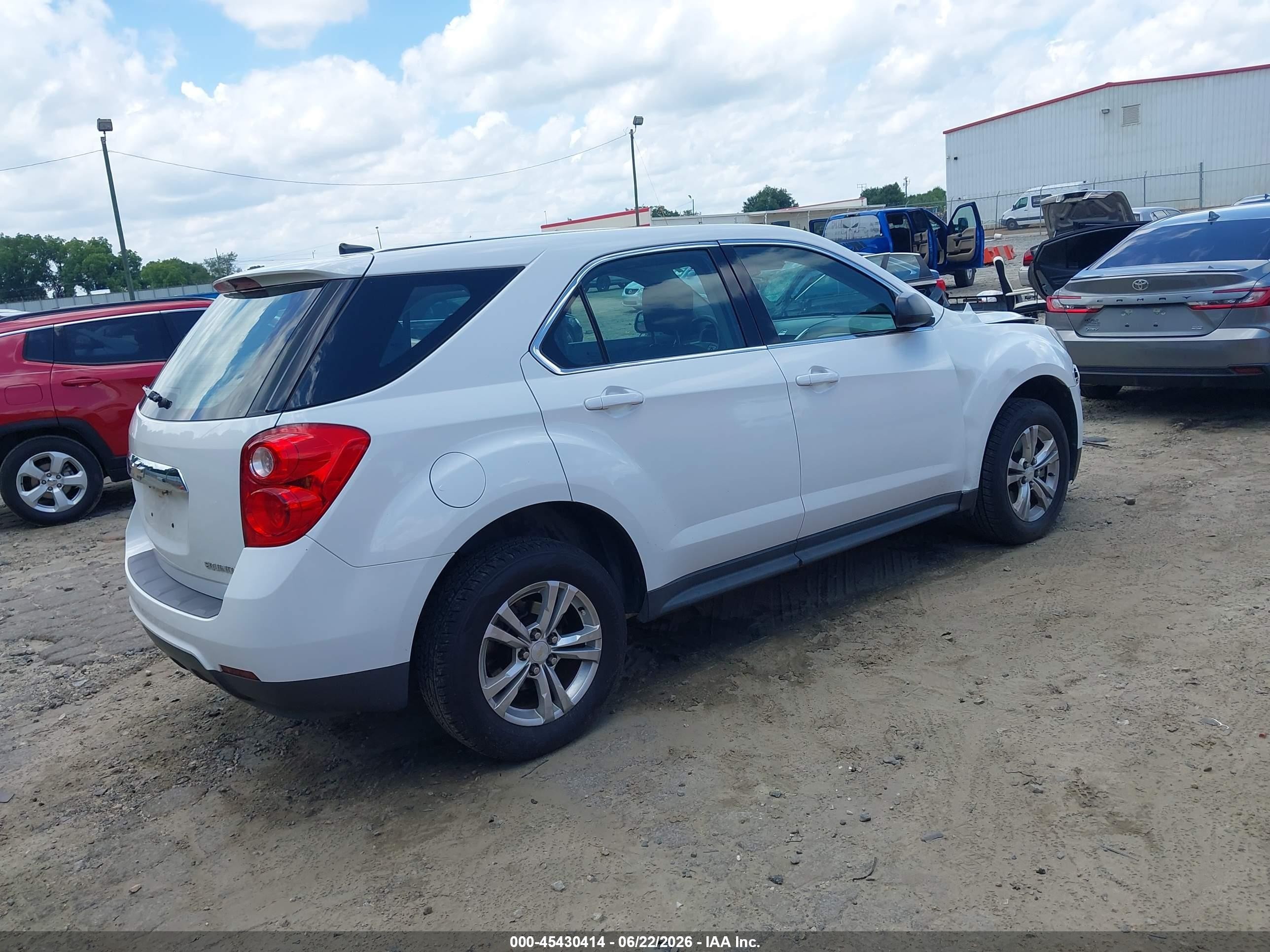 2013 Chevrolet Equinox Ls White vin: 1GNALBEK9DZ102813