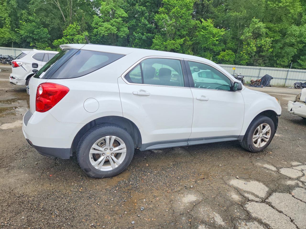 2013 Chevrolet Equinox Ls White vin: 1GNALBEK9DZ107462