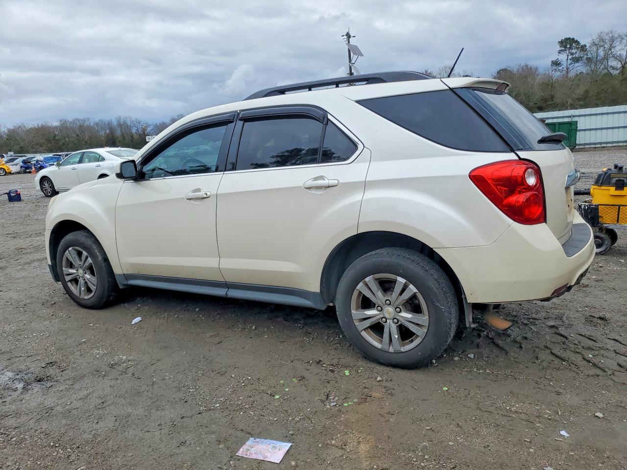2015 Chev Equinox Белый vin: 1GNALBEK9FZ126354