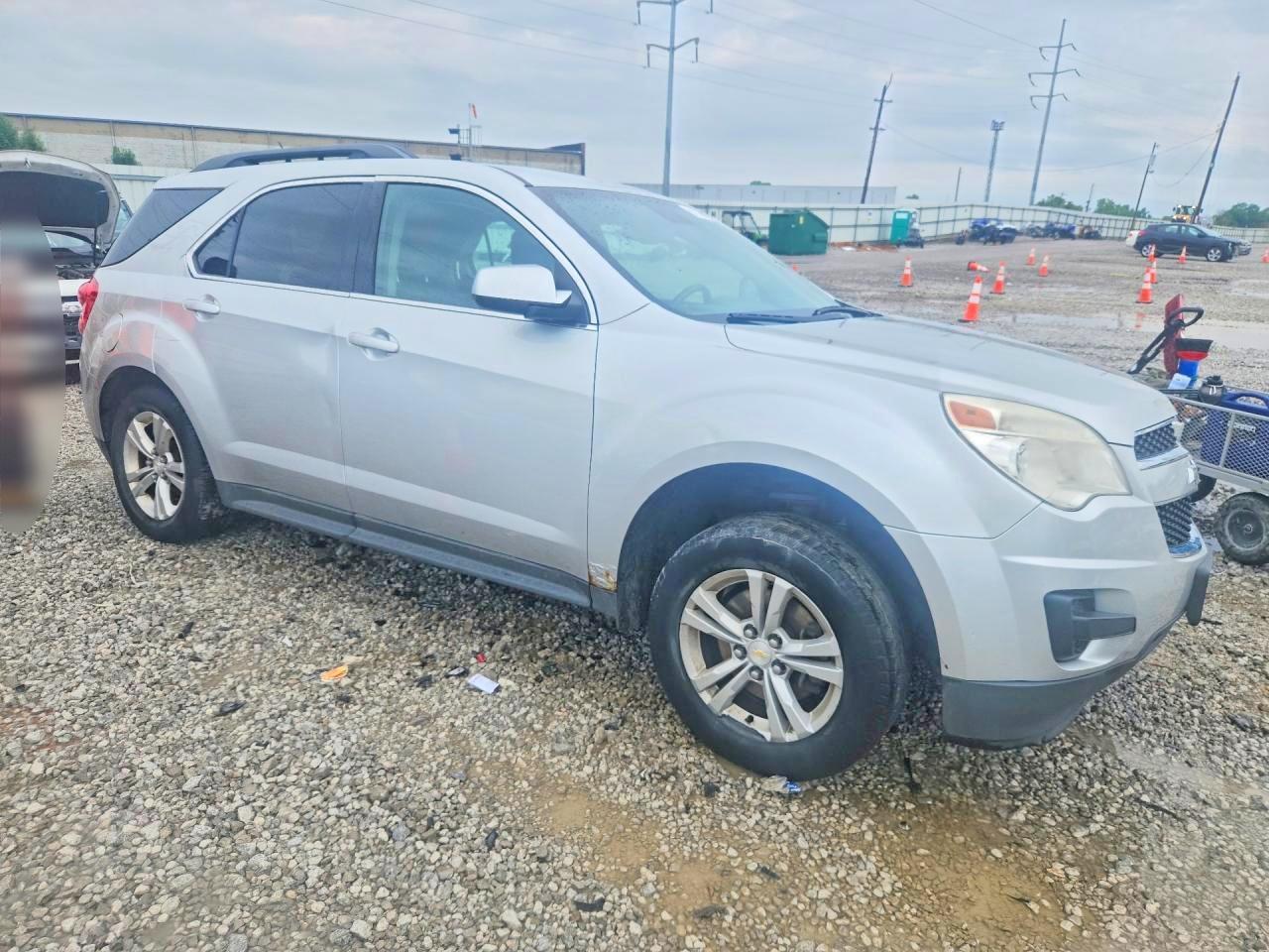 2015 Chevrolet Equinox Lt Серебряный vin: 1GNALBEKXFZ116481