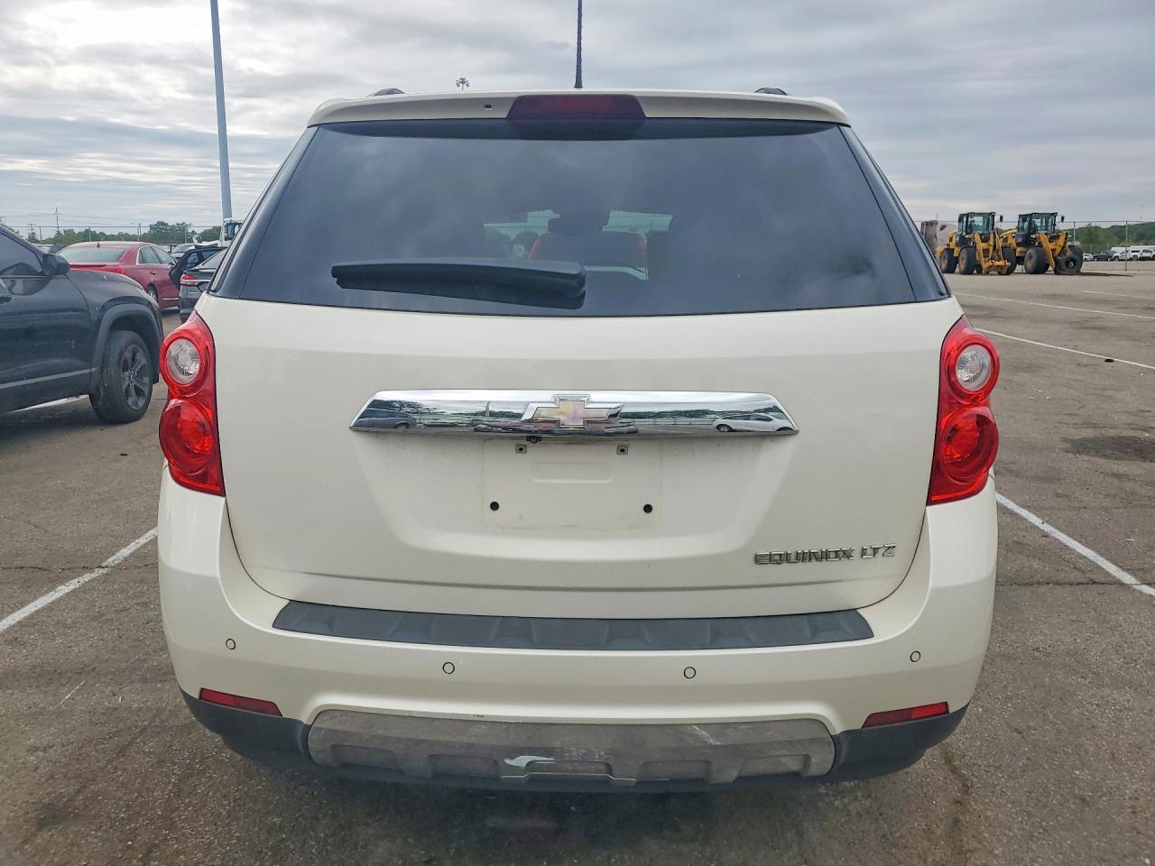 2013 Chevrolet Equinox Ltz Cream vin: 1GNALFEK1DZ119077