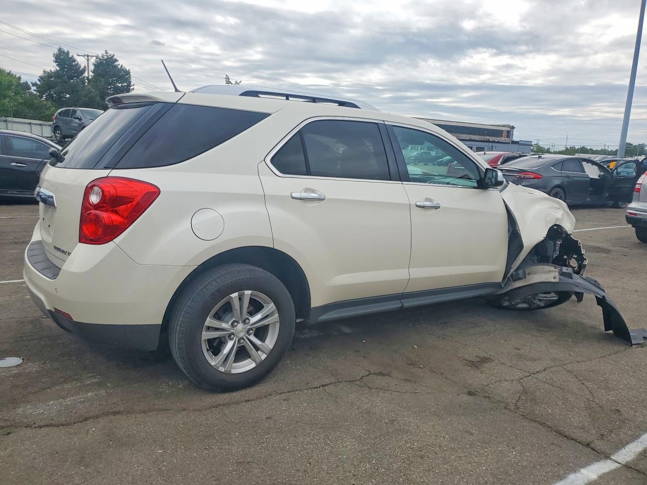 2013 Chevrolet Equinox Ltz Cream vin: 1GNALFEK1DZ119077