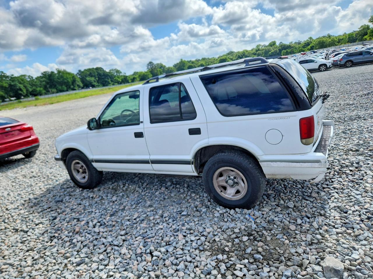 1997 Chevrolet Blazer Белый vin: 1GNCS13W0V2116802